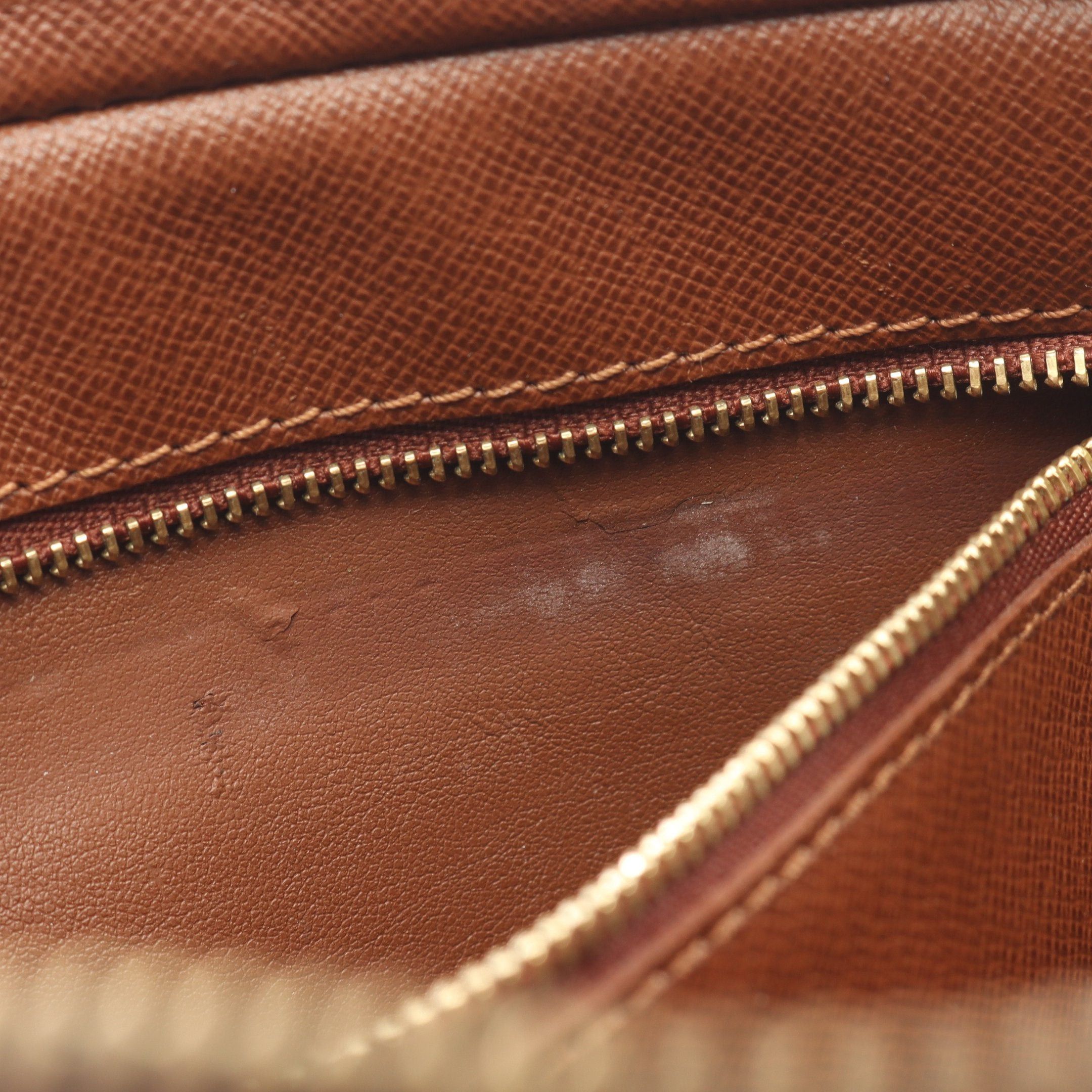 Louis Vuitton Louis Vuitton Marly Dragonne Monogram Clutch Bag Second Leather Brown Size ONE SIZE - 12 Thumbnail