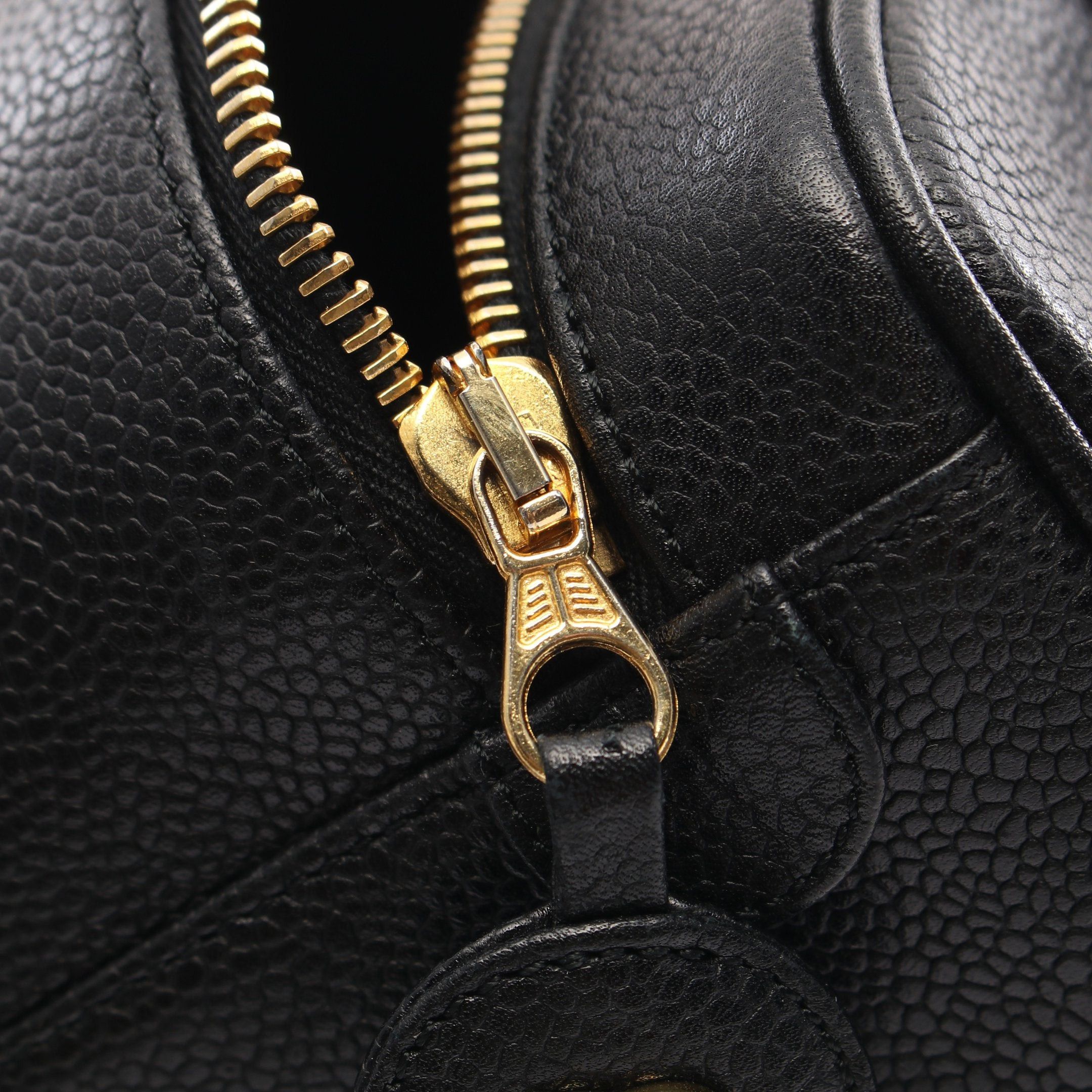 Chanel Chanel Coco Mark Handbag Vanity Bag Caviar Skin Black Gold Hardware Size ONE SIZE - 9 Thumbnail