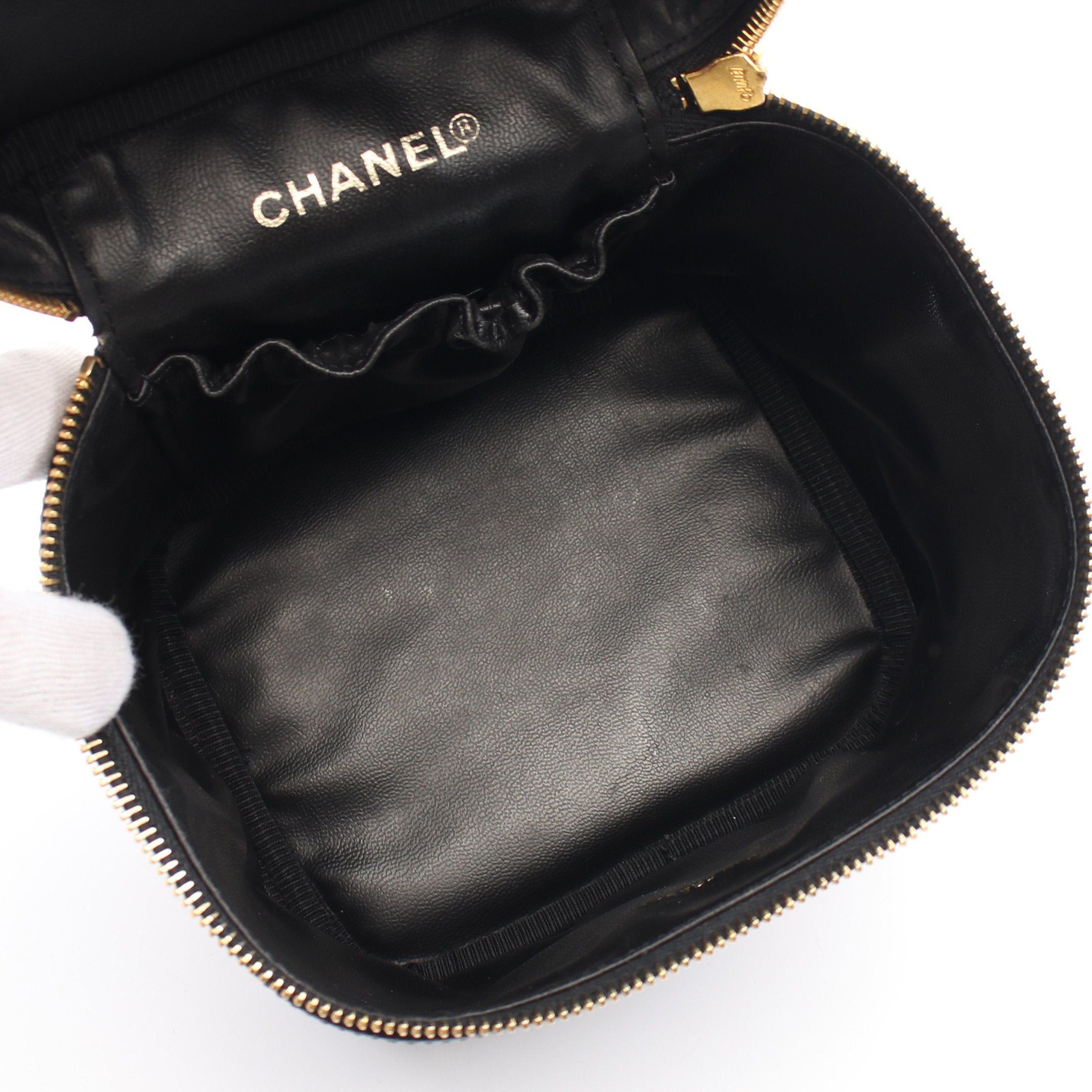 Chanel Chanel Coco Mark Handbag Vanity Bag Caviar Skin Black Gold Hardware Size ONE SIZE - 3 Thumbnail