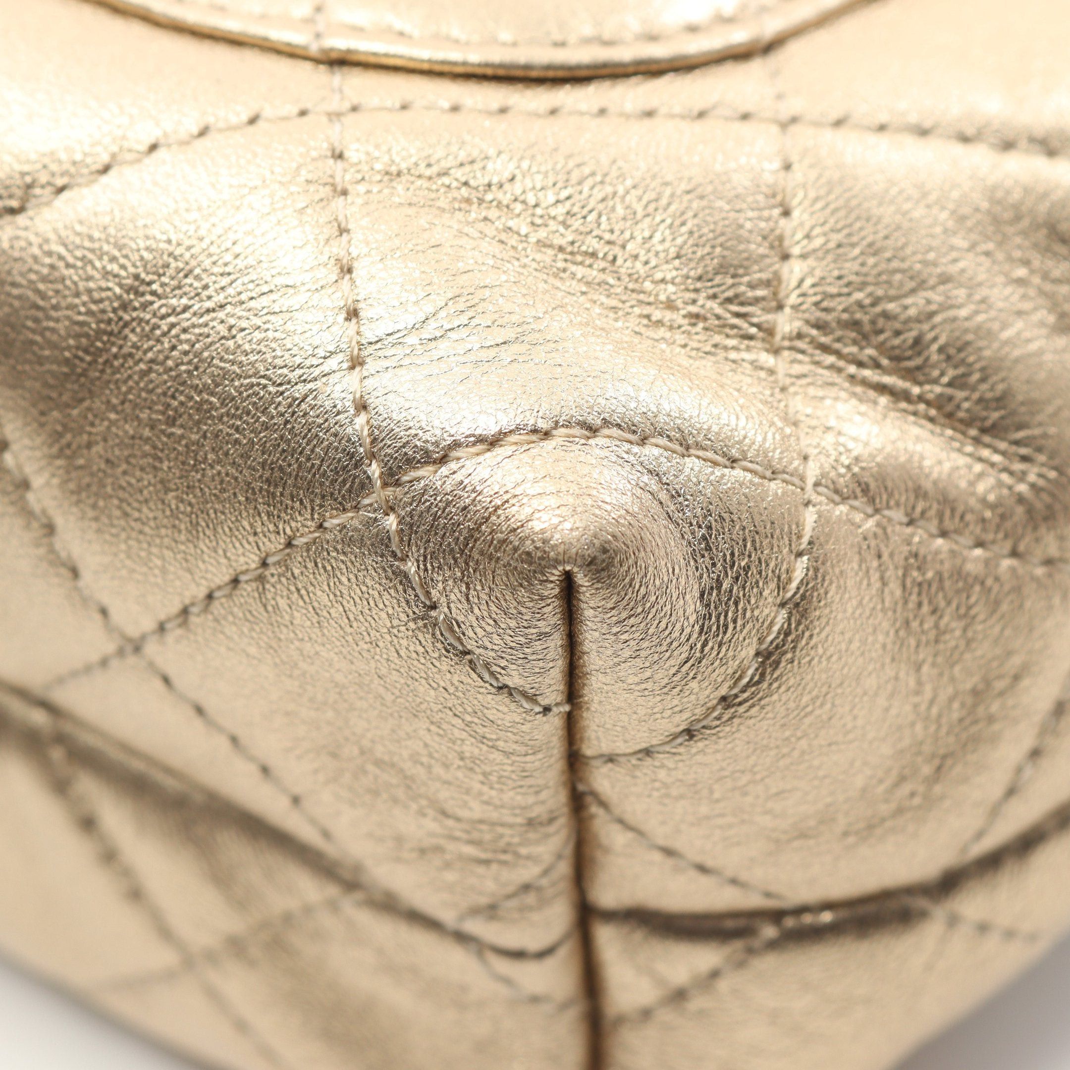Chanel Chanel Matelasse Chain Shoulder Bag Leather Champagne Gold Hardware Size ONE SIZE - 6 Thumbnail