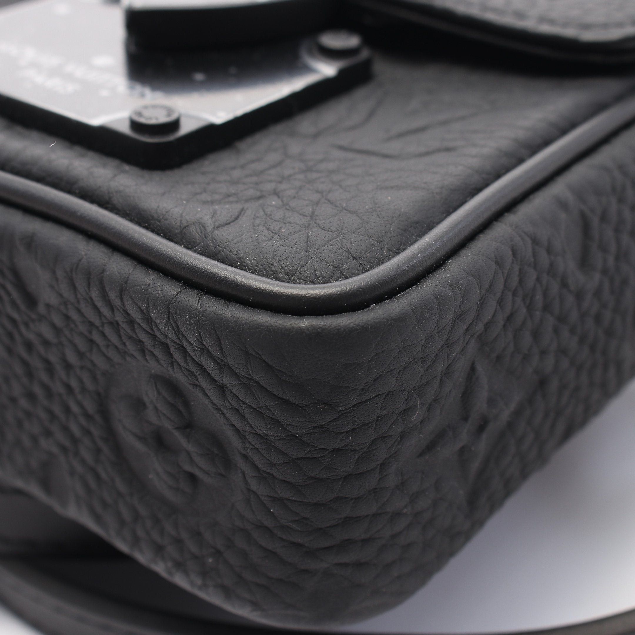 Louis Vuitton Louis Vuitton Pico S-Lock Taurillon Monogram Noir Handbag Leather Black Size ONE SIZE - 5 Thumbnail