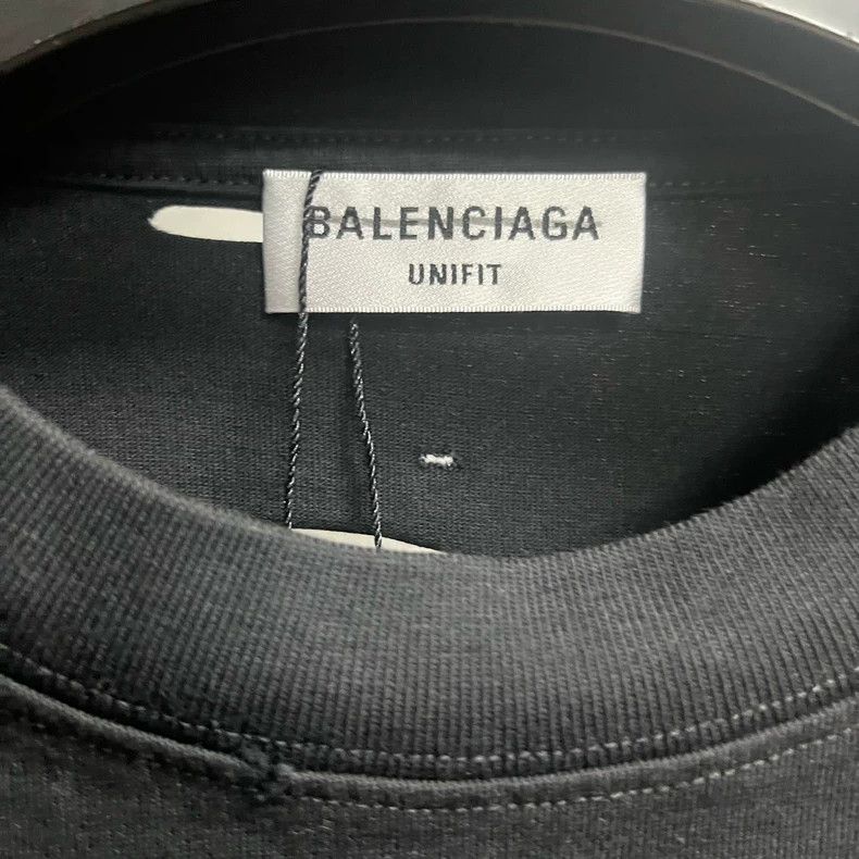 Balenciaga Balenciaga Logo T-Shirt with Distressed Design Size US XS / EU 42 / 0 - 2 Thumbnail