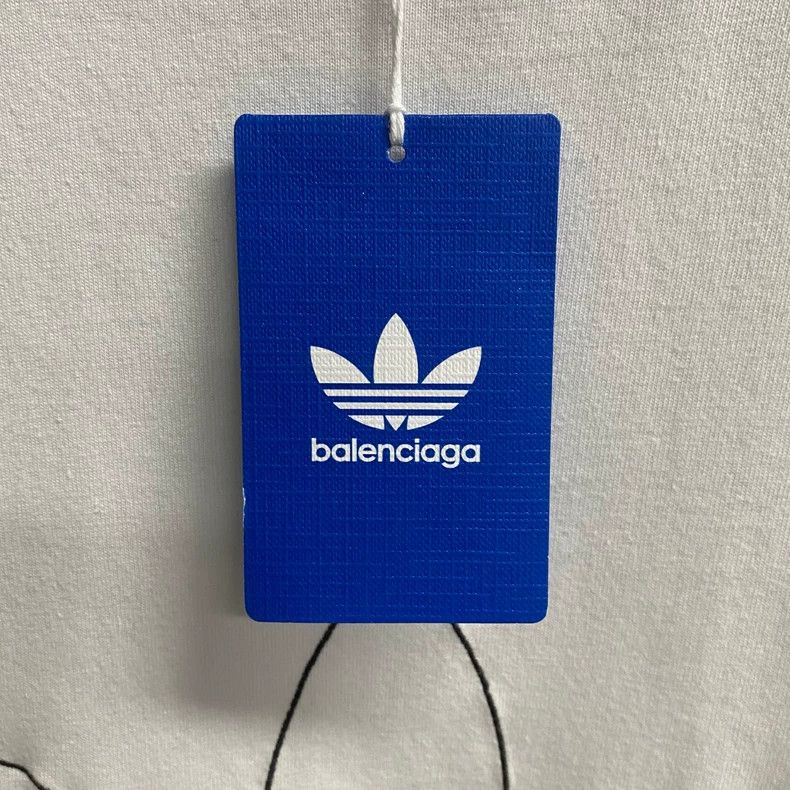 Balenciaga Balenciaga Adidas Logo Short Sleeve T-shirt Size US S / EU 44-46 / 1 - 4 Thumbnail