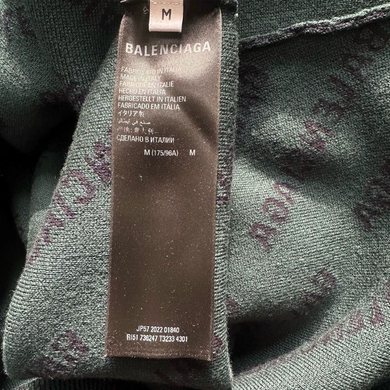 Balenciaga Balenciaga Logo Sweater in Dark Blue Size US M / EU 48-50 / 2 - 7 Thumbnail