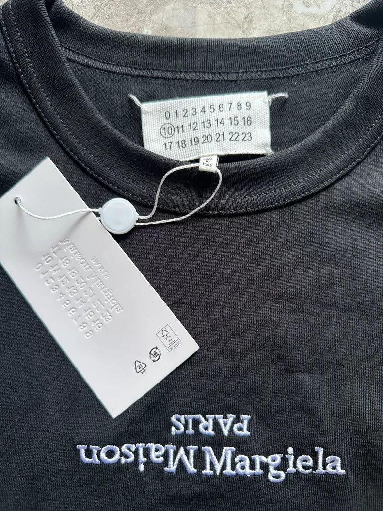 Maison Margiela Maison Margiela Logo Short Sleeve T-Shirt Size US L / EU 52-54 / 3 - 2 Thumbnail
