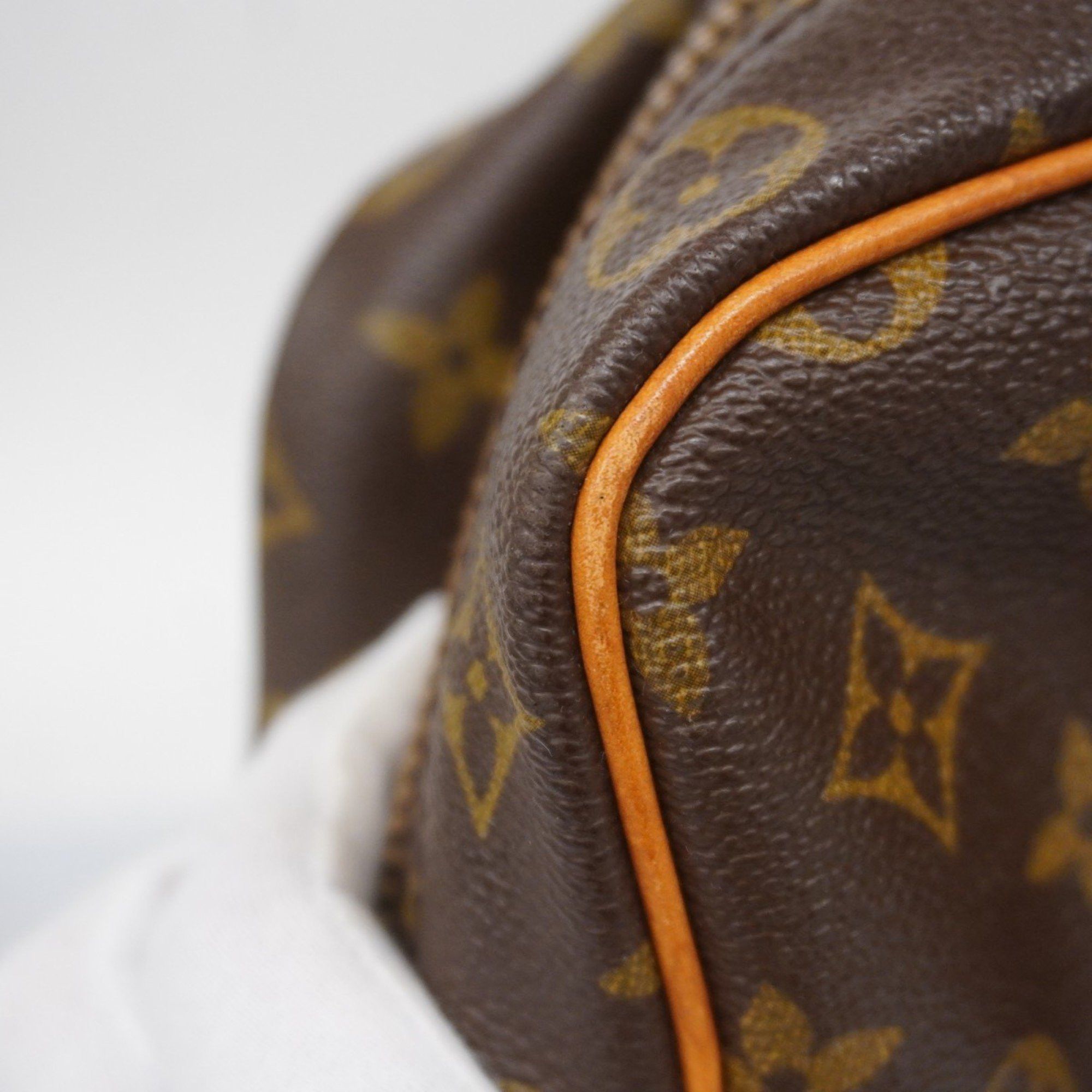 Louis Vuitton Louis Vuitton Sirius travel Size ONE SIZE - 6 Thumbnail