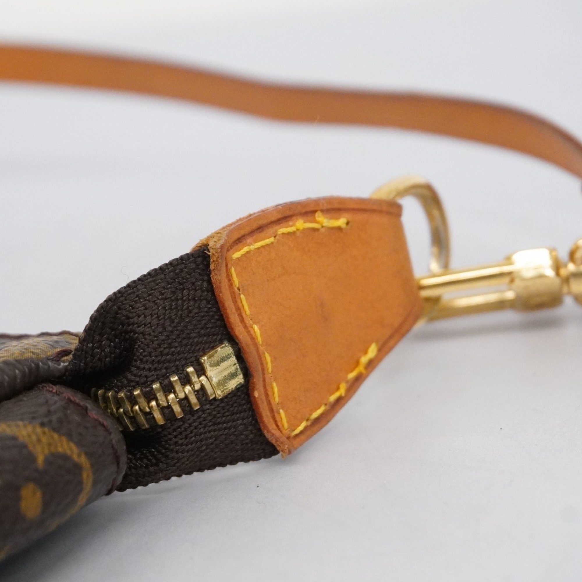 Louis Vuitton Louis Vuitton Pochette Accessoire clutch Size ONE SIZE - 6 Thumbnail