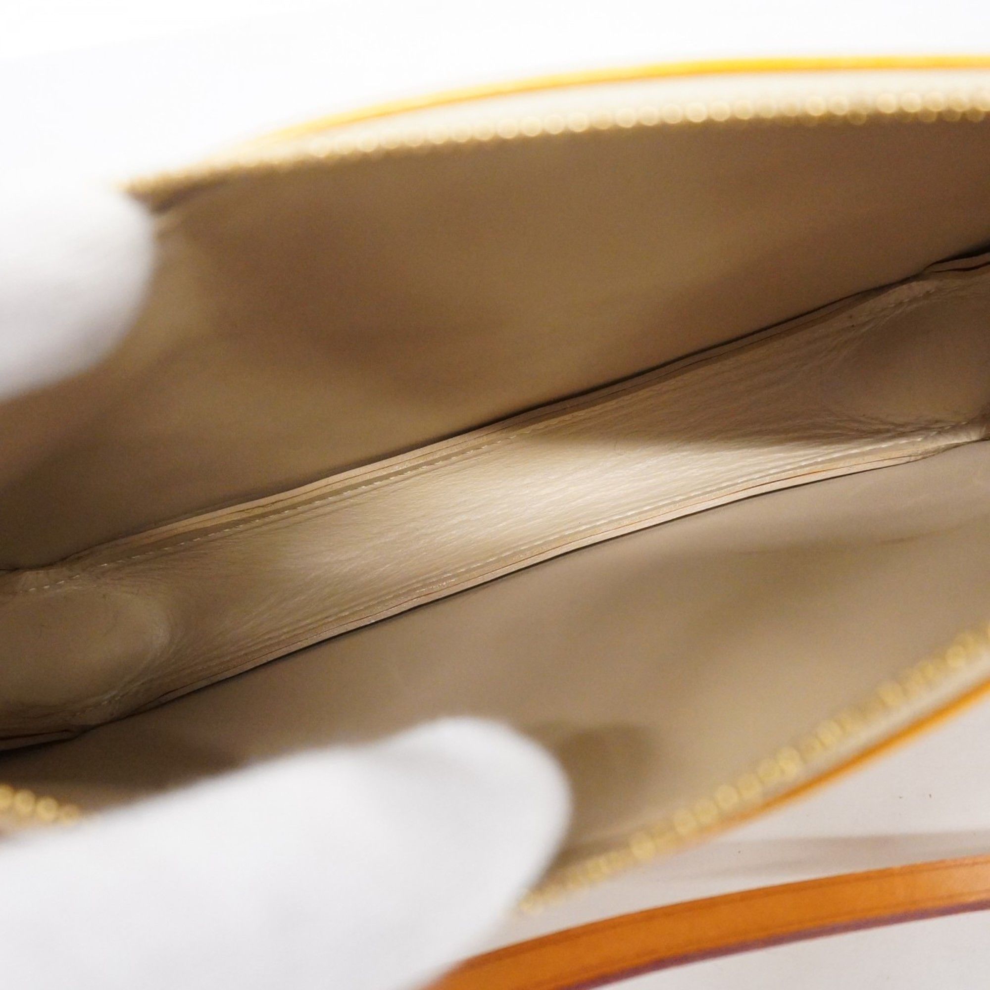 Louis Vuitton Louis Vuitton Lexington clutch Size ONE SIZE - 18 Thumbnail