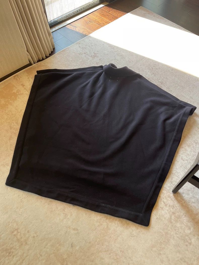 Maison Margiela Large Maison Margiela Wool Cape Size US M / EU 48-50 / 2 - 8 Thumbnail
