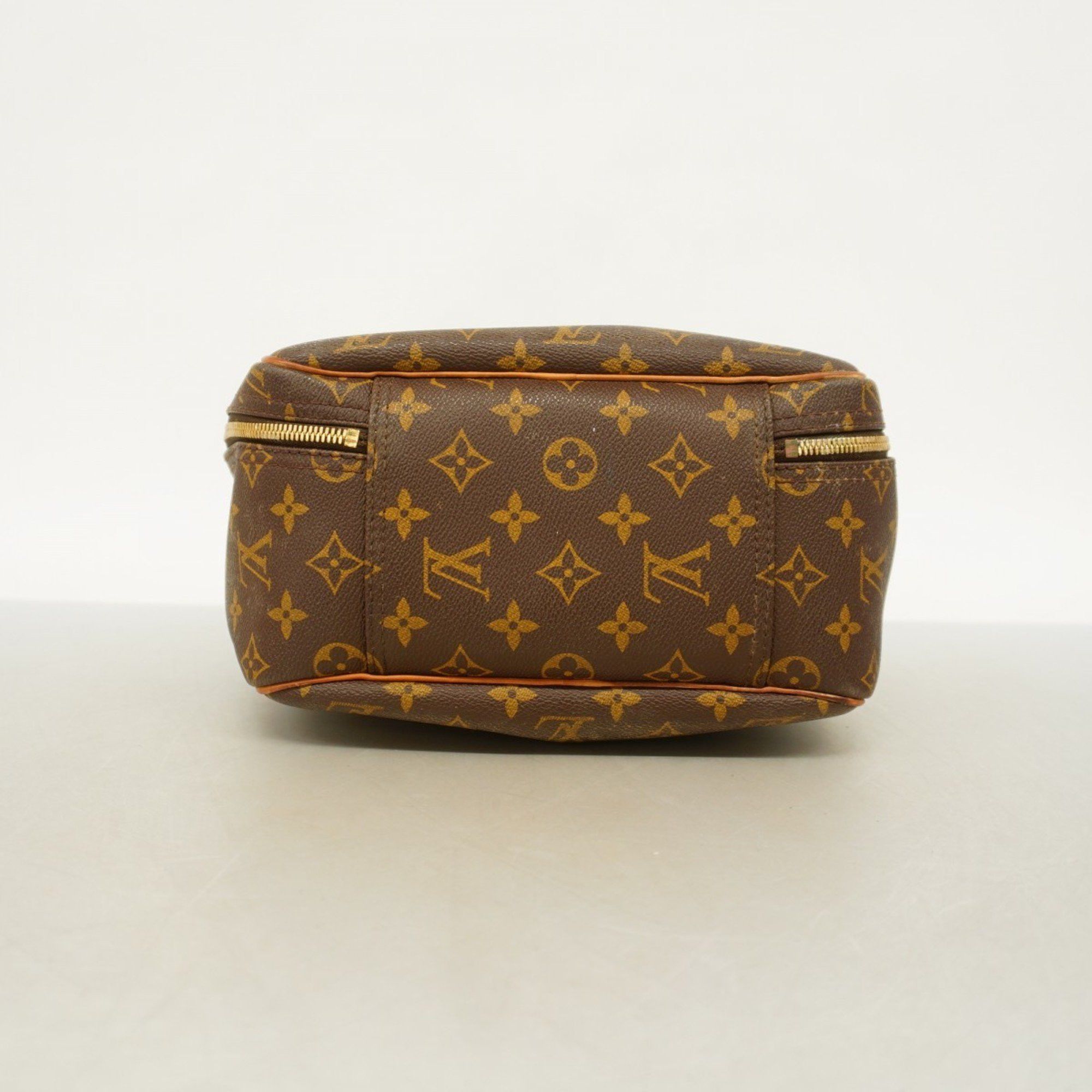 Louis Vuitton Louis Vuitton Excursion handbag Size ONE SIZE - 6 Thumbnail