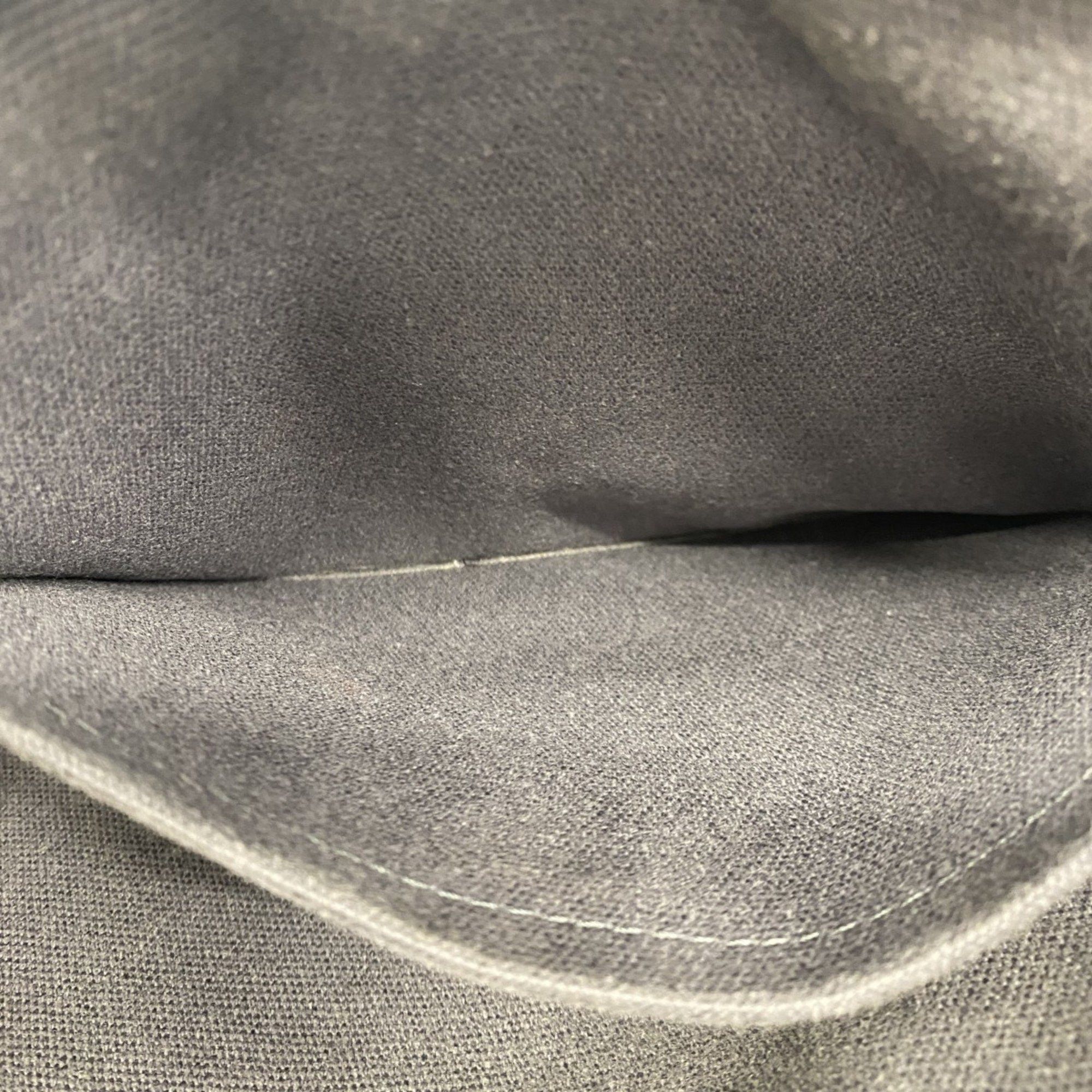 Louis Vuitton Louis Vuitton Utah shoulder Size ONE SIZE - 14 Thumbnail