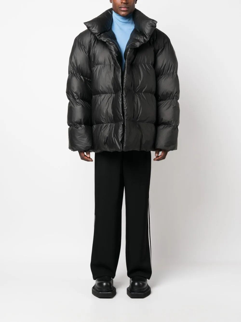 Balenciaga logo-print puffer jacket Size US M / EU 48-50 / 2 - 4 Thumbnail