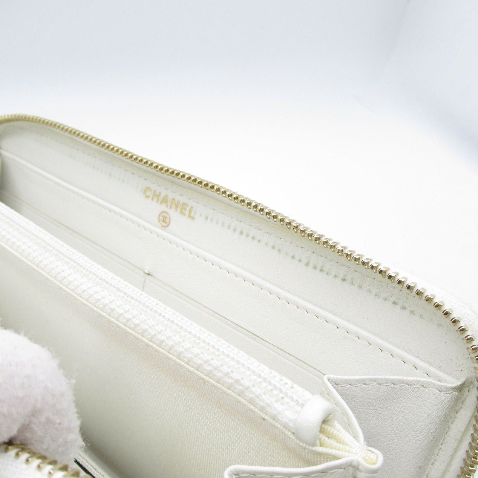 Chanel Chanel Gabriel De Round Long Wallet Zipper Leather White Gold Hardware Size ONE SIZE - 10 Thumbnail