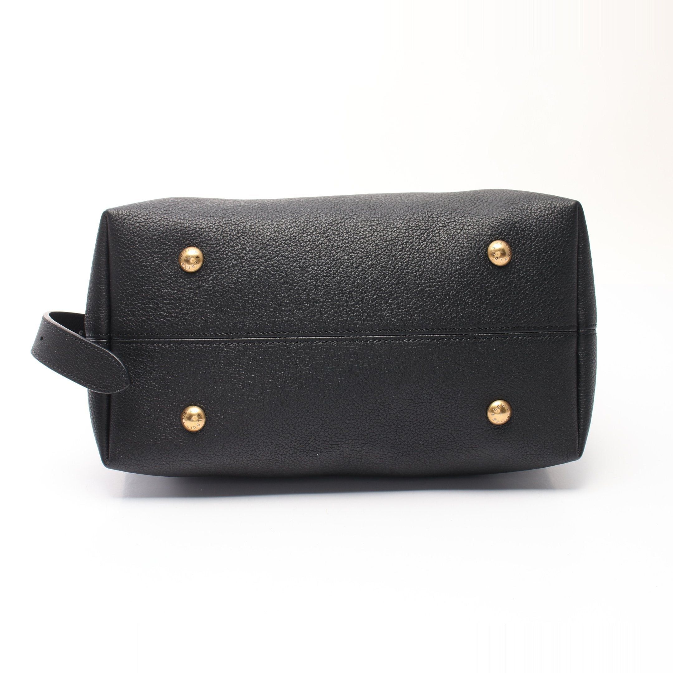 Louis Vuitton Louis Vuitton Lowkey Hobo Mm Noir Shoulder Bag Leather Black Gold Size ONE SIZE - 11 Thumbnail