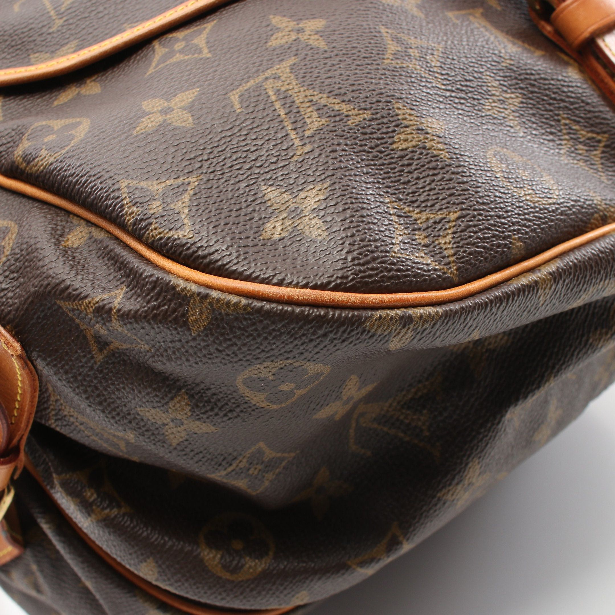 Louis Vuitton Louis Vuitton Saumur 35 Monogram Shoulder Bag Leather Brown Size ONE SIZE - 7 Thumbnail