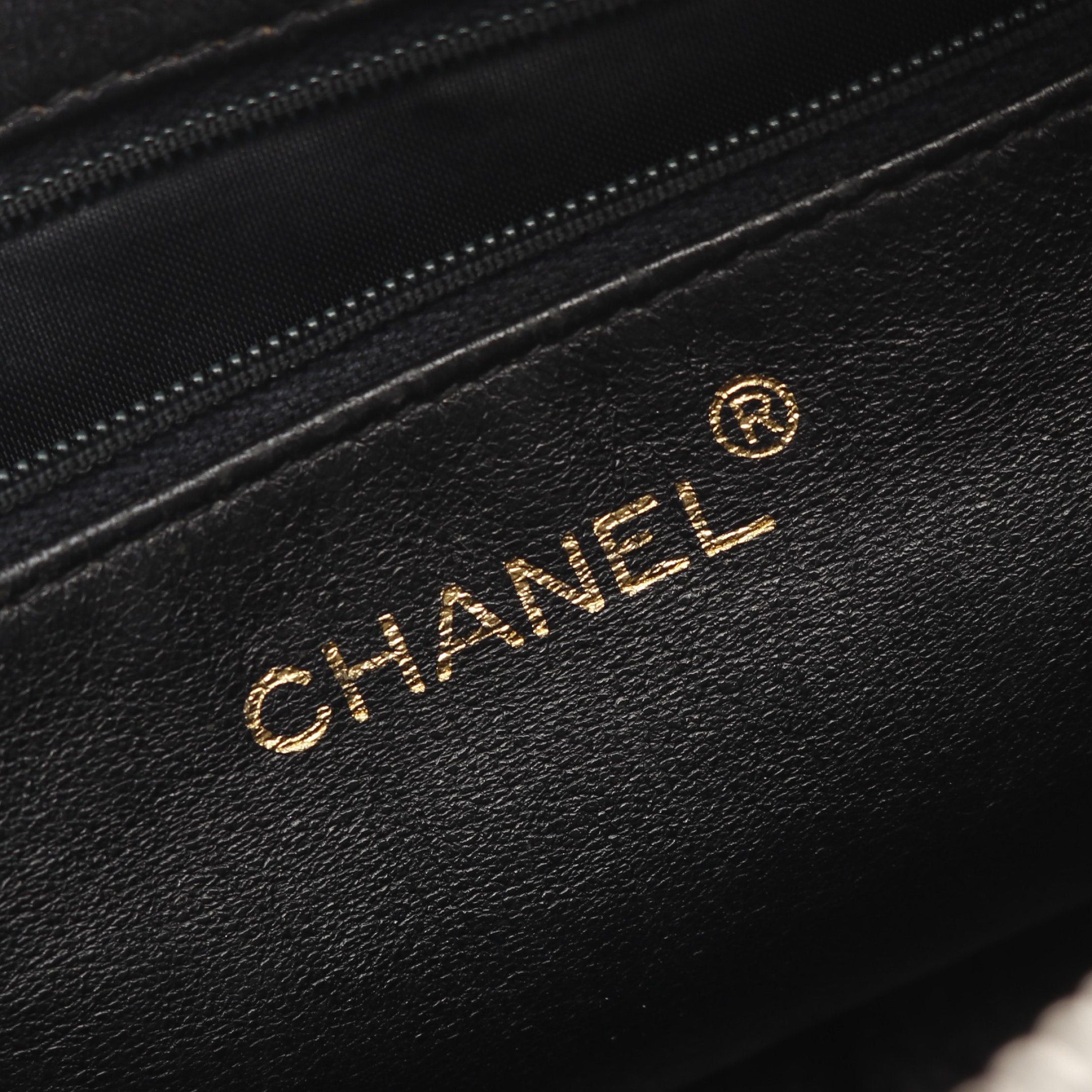 Chanel Chanel Coco Mark Chain Shoulder Bag Caviar Skin Black Gold Hardware Size ONE SIZE - 4 Thumbnail