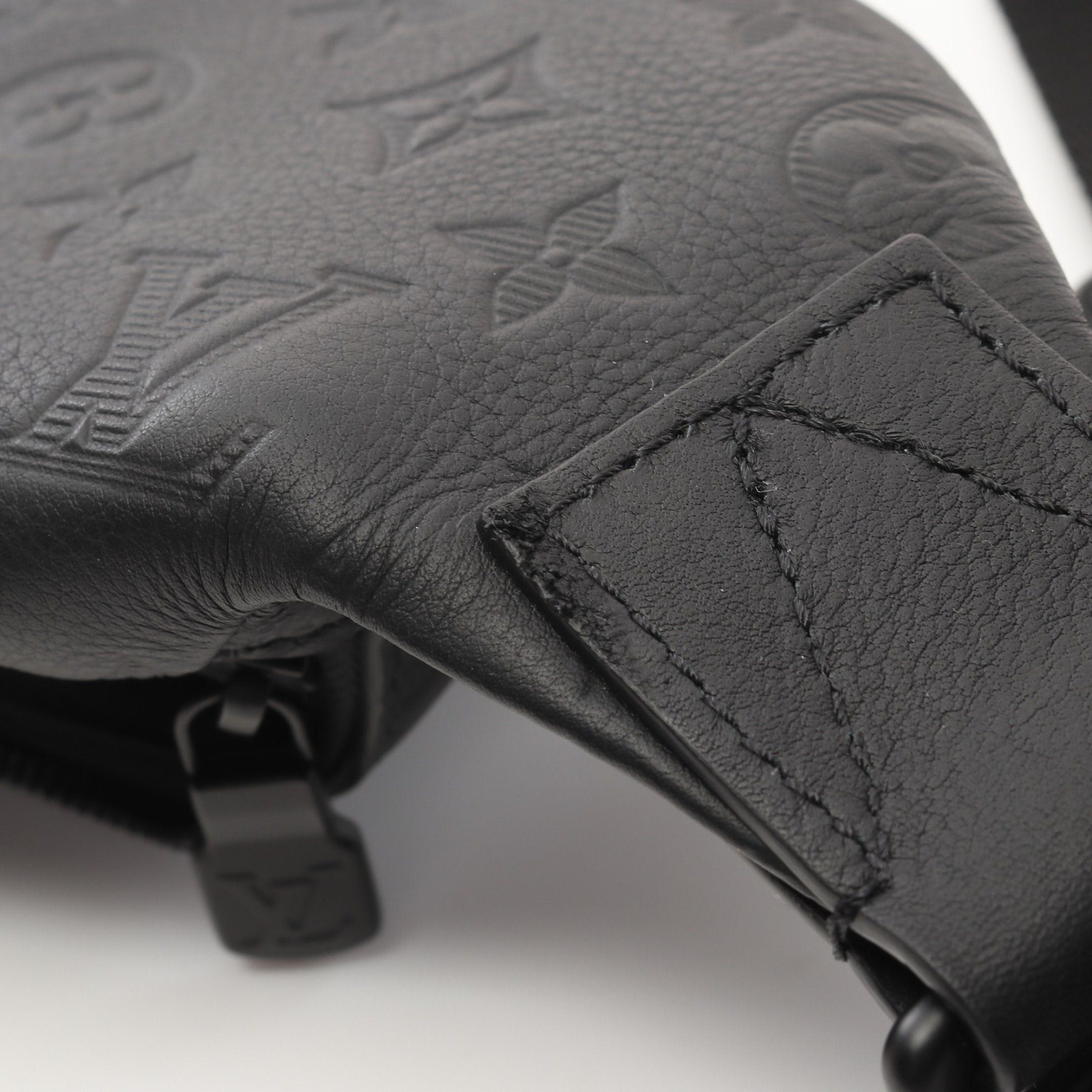 Louis Vuitton Louis Vuitton Rush Bum Bag Monogram Shadow Body Waist Leather Black Size ONE SIZE - 7 Thumbnail