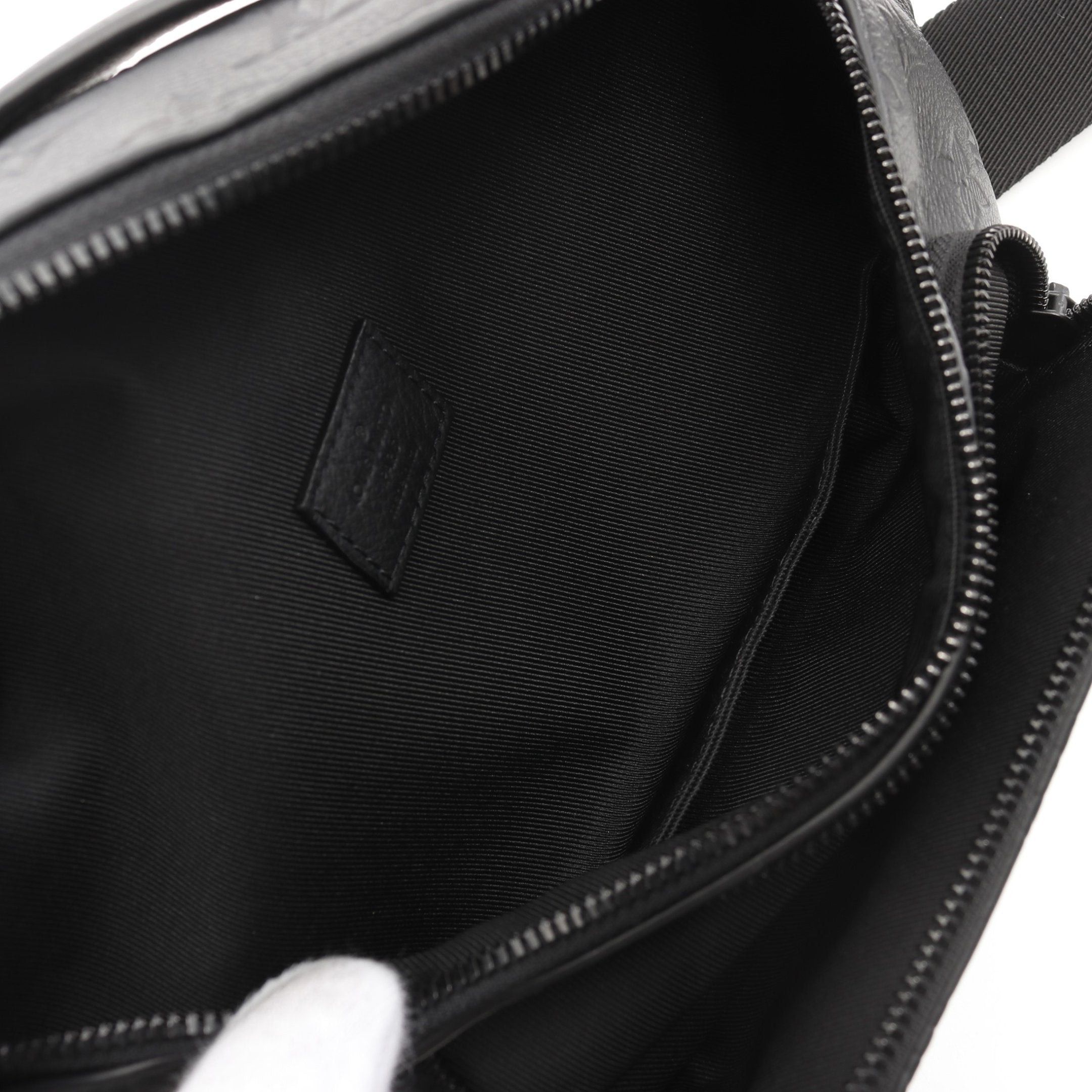 Louis Vuitton Louis Vuitton Rush Bum Bag Monogram Shadow Body Waist Leather Black Size ONE SIZE - 3 Thumbnail