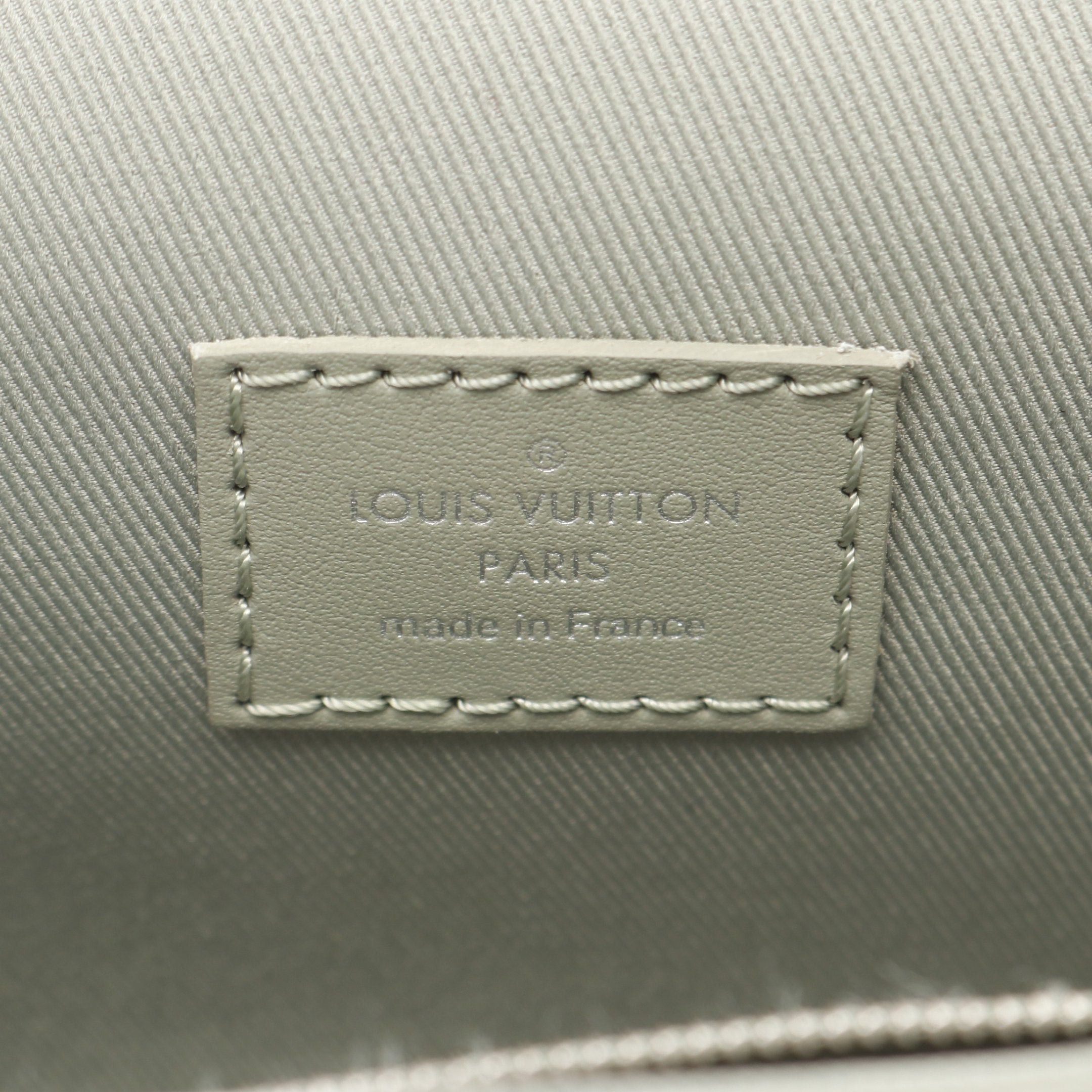 Louis Vuitton Louis Vuitton Steamer Wearable Wallet Monogram Gradient Shoulder Bag Leather Khaki Green Size ONE SIZE - 4 Thumbnail