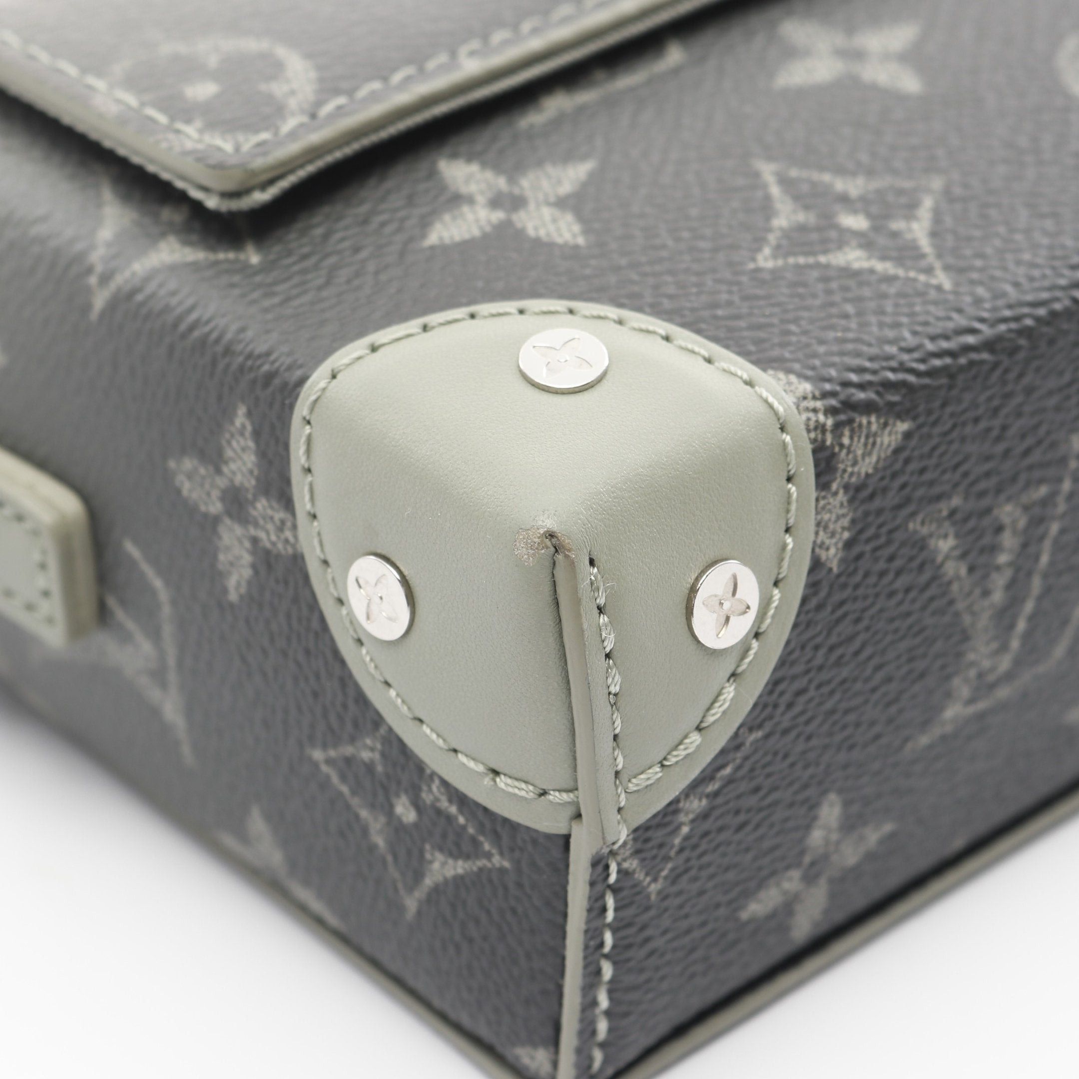 Louis Vuitton Louis Vuitton Steamer Wearable Wallet Monogram Gradient Shoulder Bag Leather Khaki Green Size ONE SIZE - 5 Thumbnail