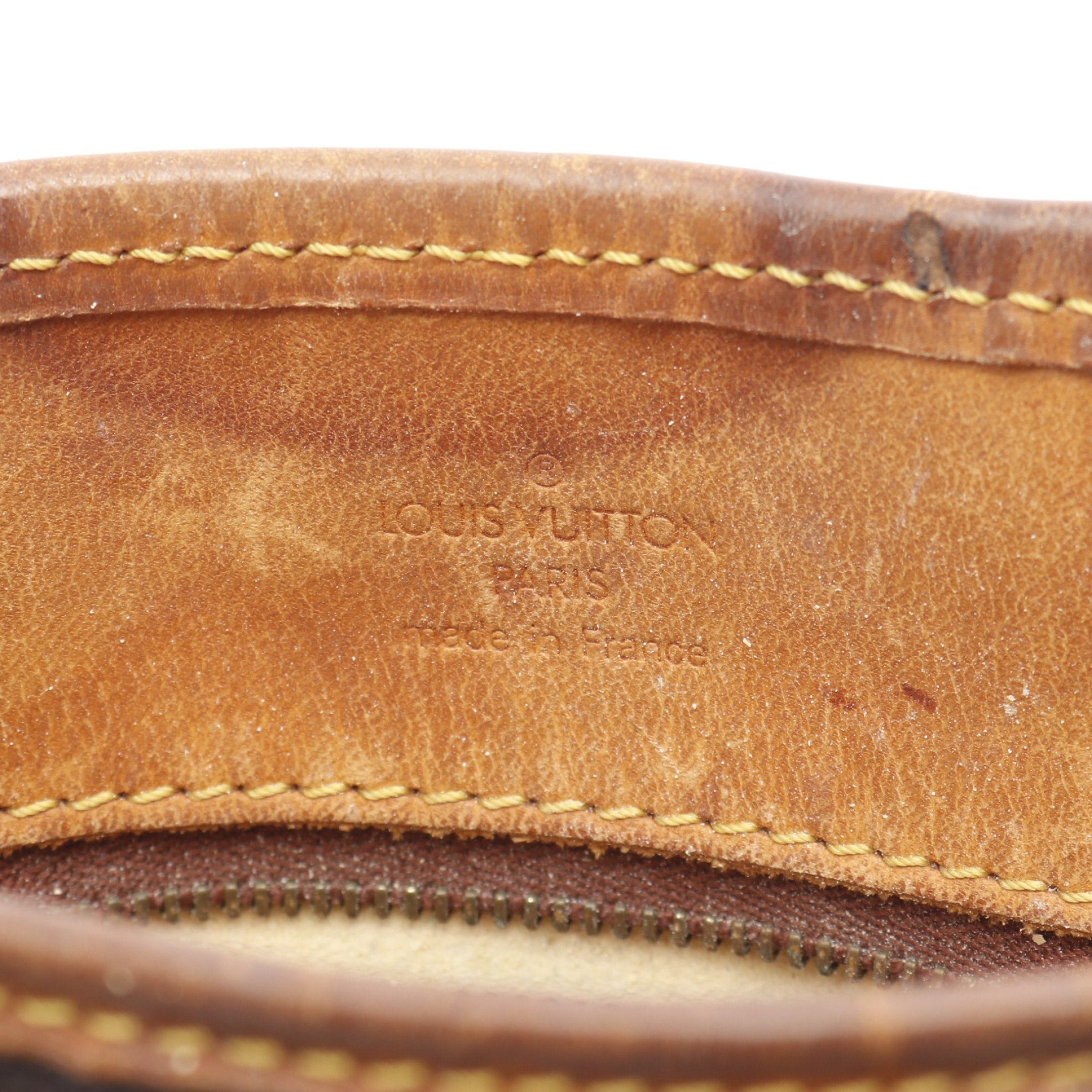 Louis Vuitton Louis Vuitton Bucket Pm Monogram Handbag Leather Brown Size ONE SIZE - 4 Thumbnail