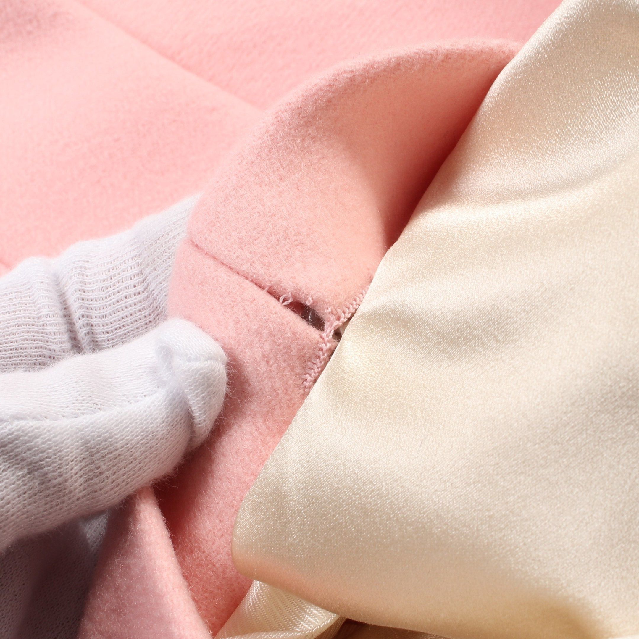 Gucci Gucci Wool Removable Bow Cuffs Collar Coat Silk Pink Size ONE SIZE - 9 Thumbnail