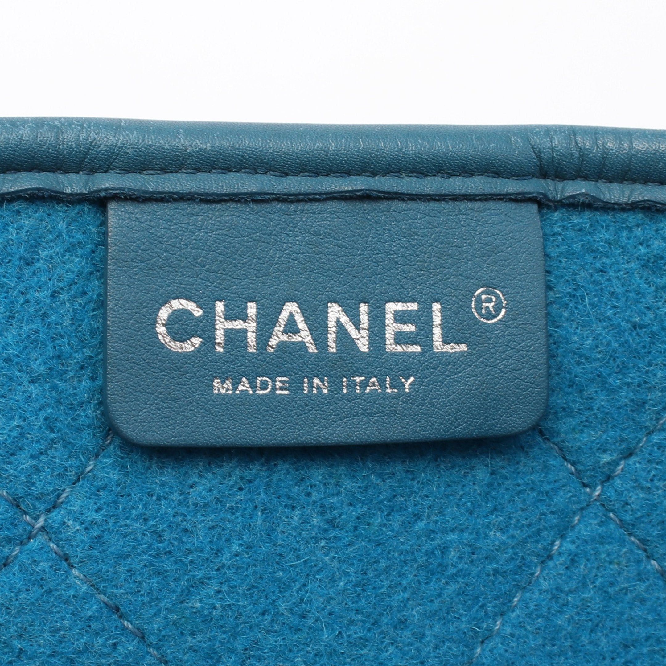 Chanel Chanel Matelasse Shoulder Bag Tote Wool Leather Turquoise Blue Antique Silver Hardware Size ONE SIZE - 4 Thumbnail