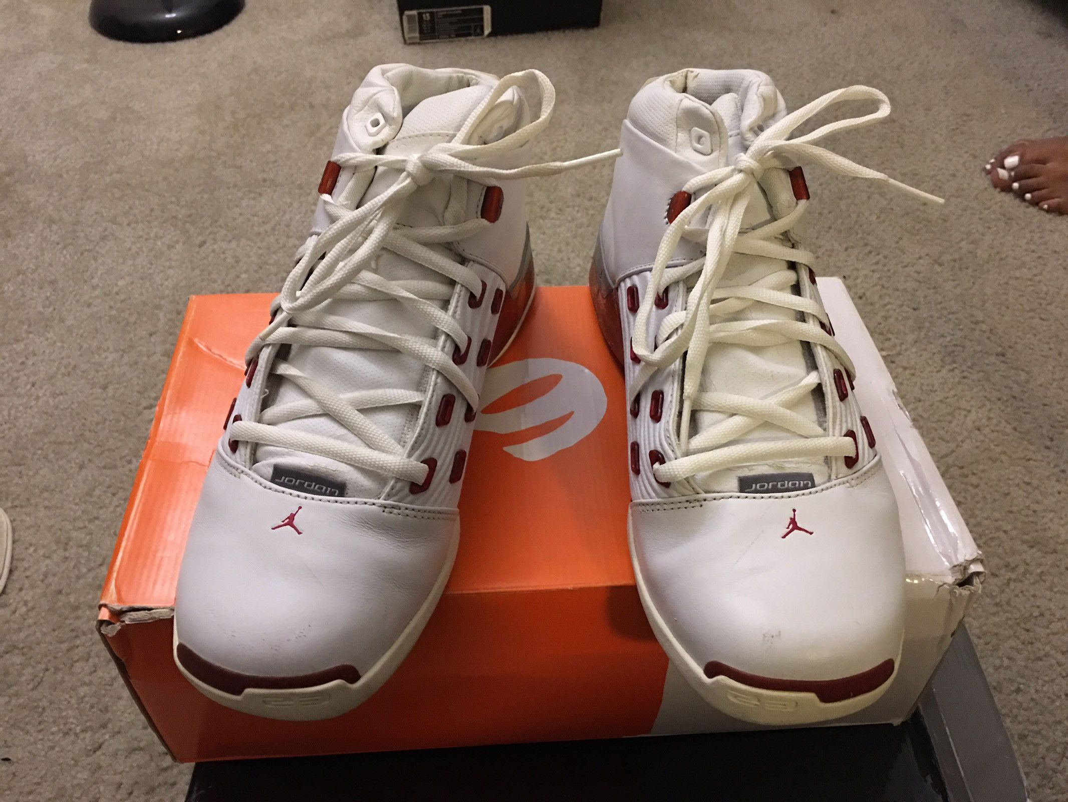 jordan 17 og white varsity red