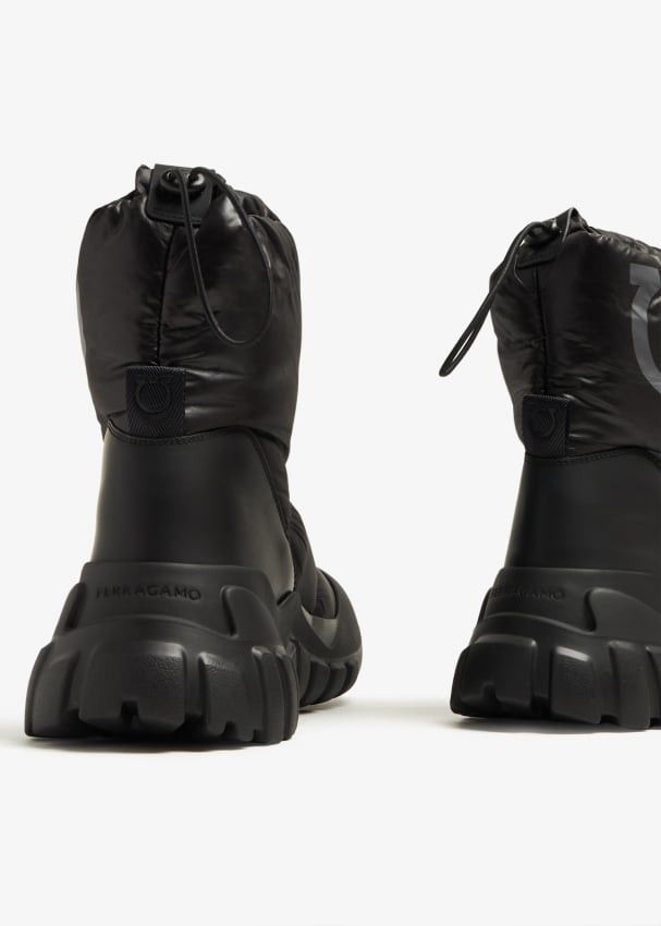 Salvatore Ferragamo Deode Padded ski boots in black Size US 12 / IT 42 - 2 Thumbnail