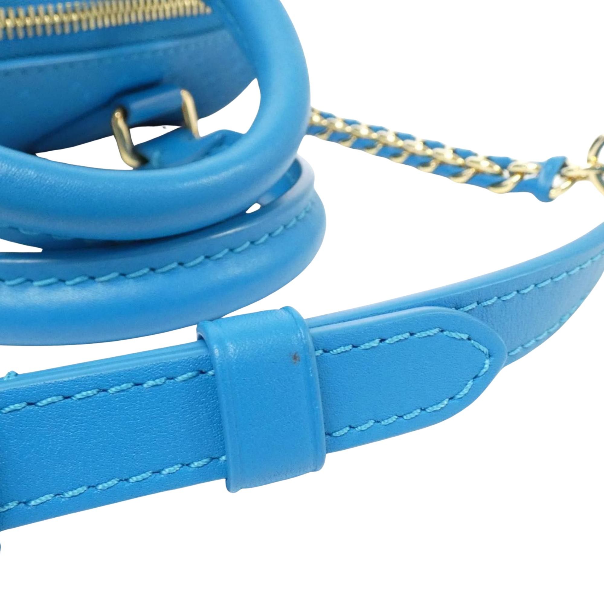Louis Vuitton Louis Vuitton travel Size ONE SIZE - 2 Thumbnail