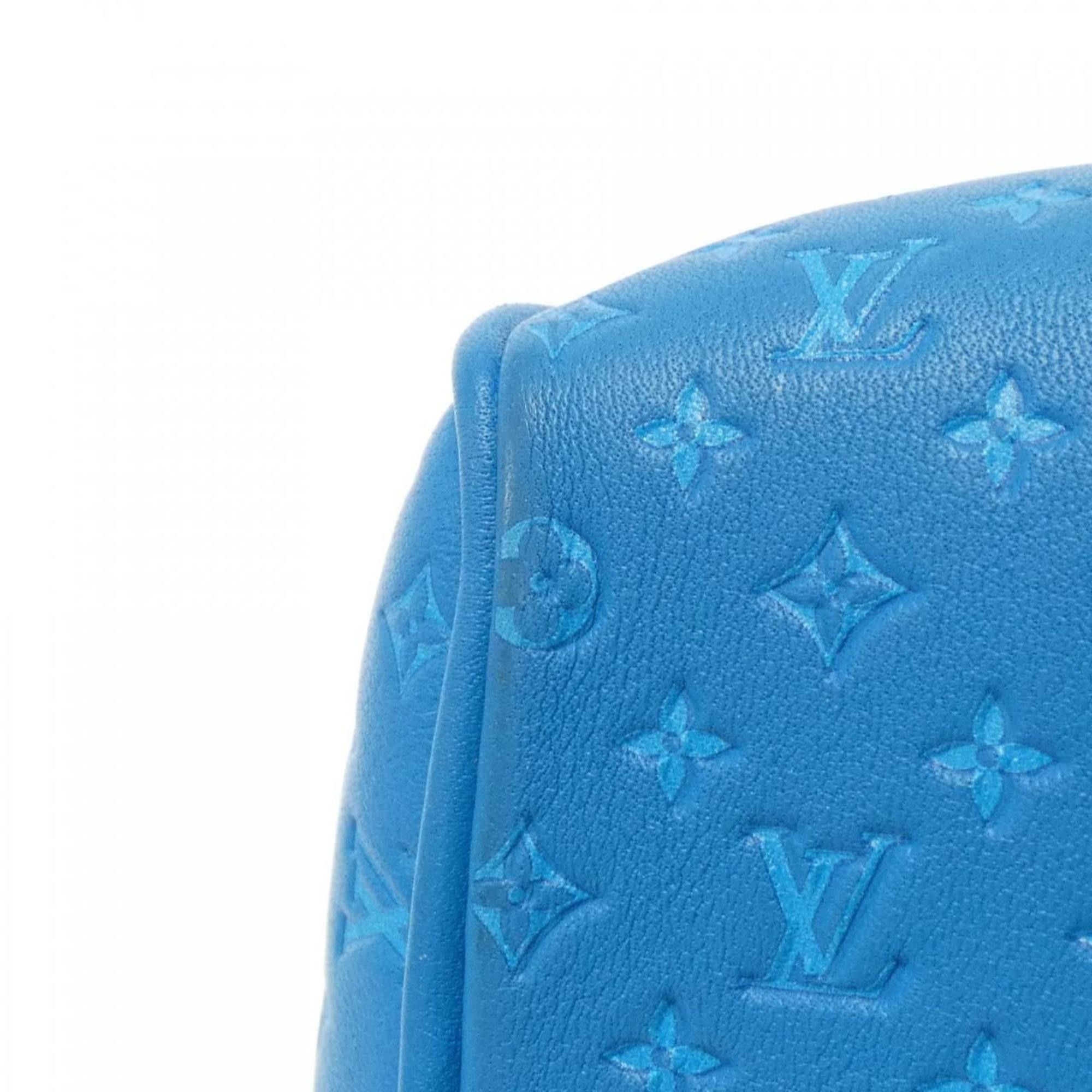 Louis Vuitton Louis Vuitton travel Size ONE SIZE - 3 Thumbnail