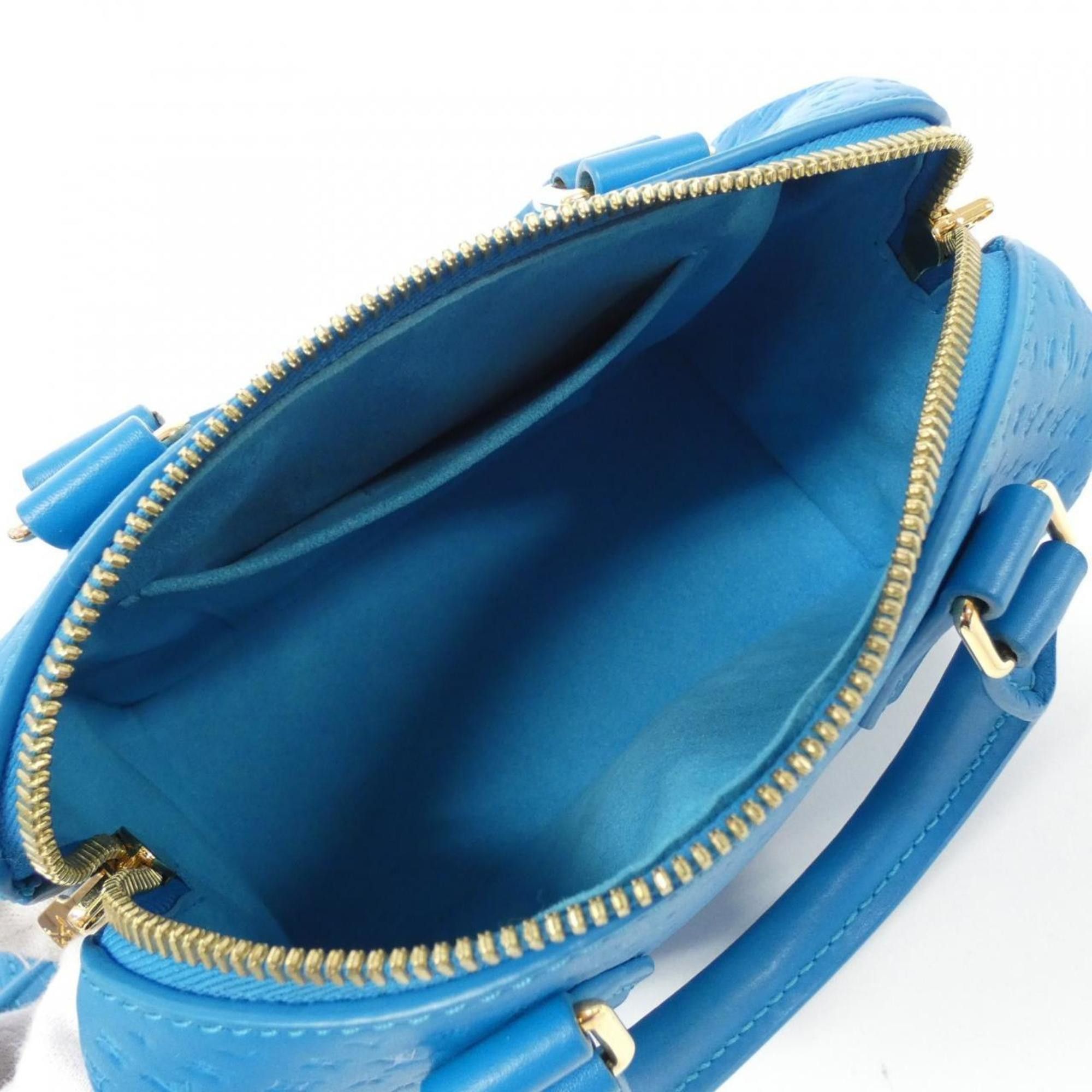 Louis Vuitton Louis Vuitton travel Size ONE SIZE - 4 Thumbnail