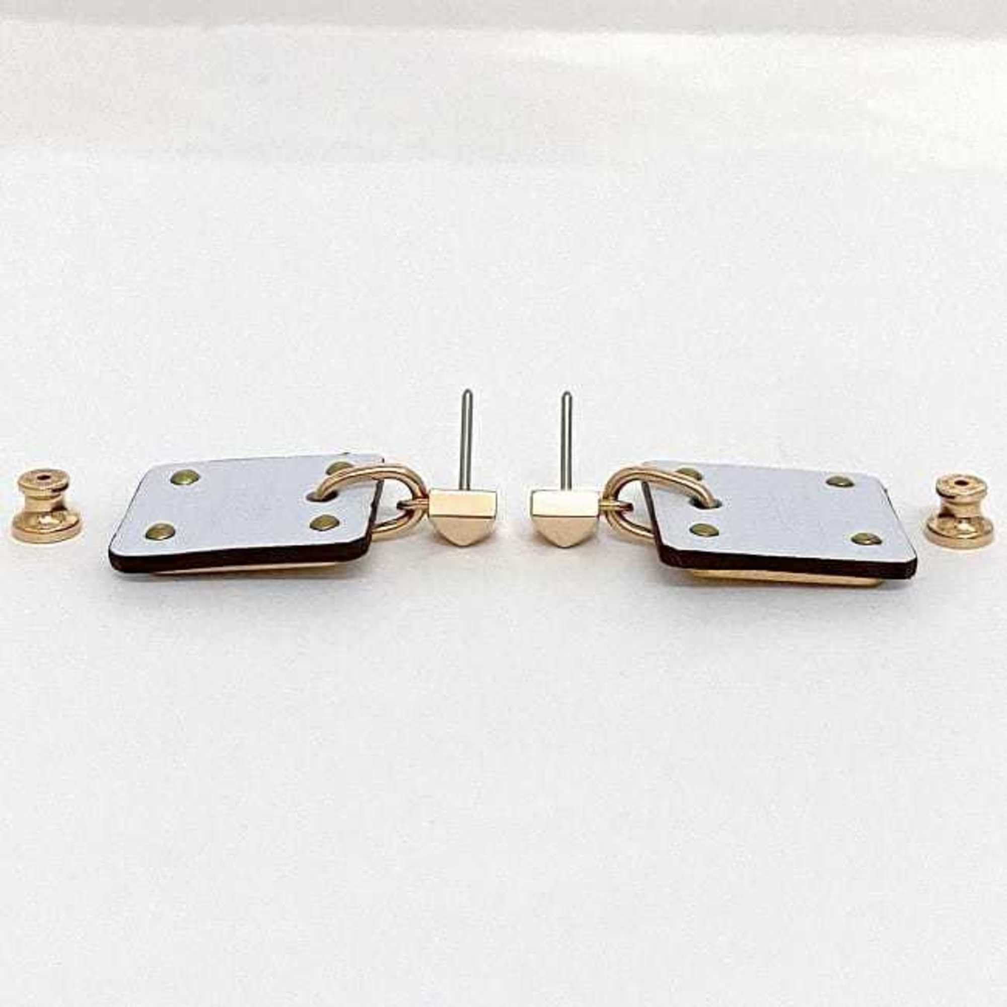 Hermes Hermes earrings As Doucour f-22435 Pink gold Light blue Ace of Hearts Heart GP Leather Swift leather U stamp HERMES Gold Swing Genuine Size ONE SIZE - 5 Thumbnail