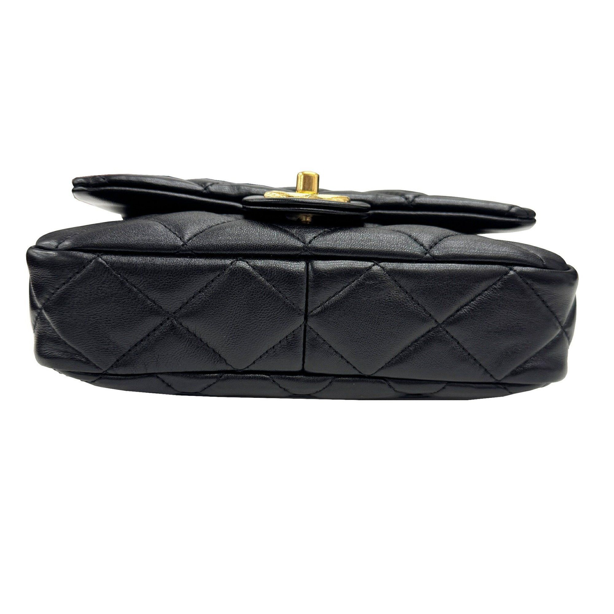 みー　CHANELバッグ シャネル CHANEL チェーンミニトートバッグ ラムスキン レディース