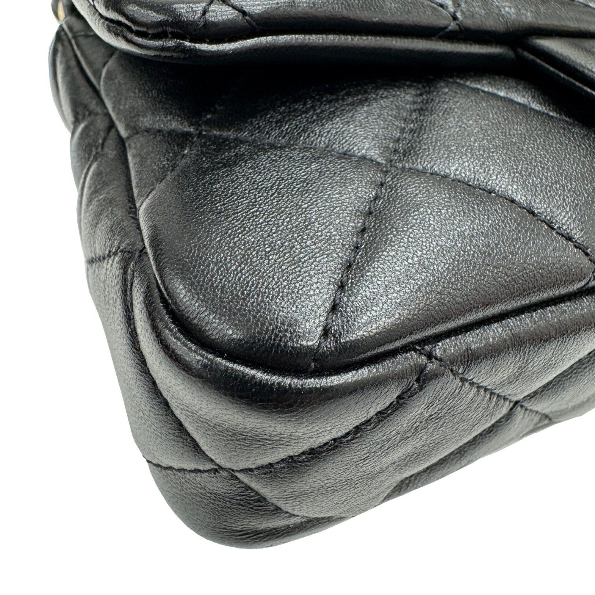 みー　CHANELバッグ シャネル CHANEL チェーンミニトートバッグ ラムスキン レディース