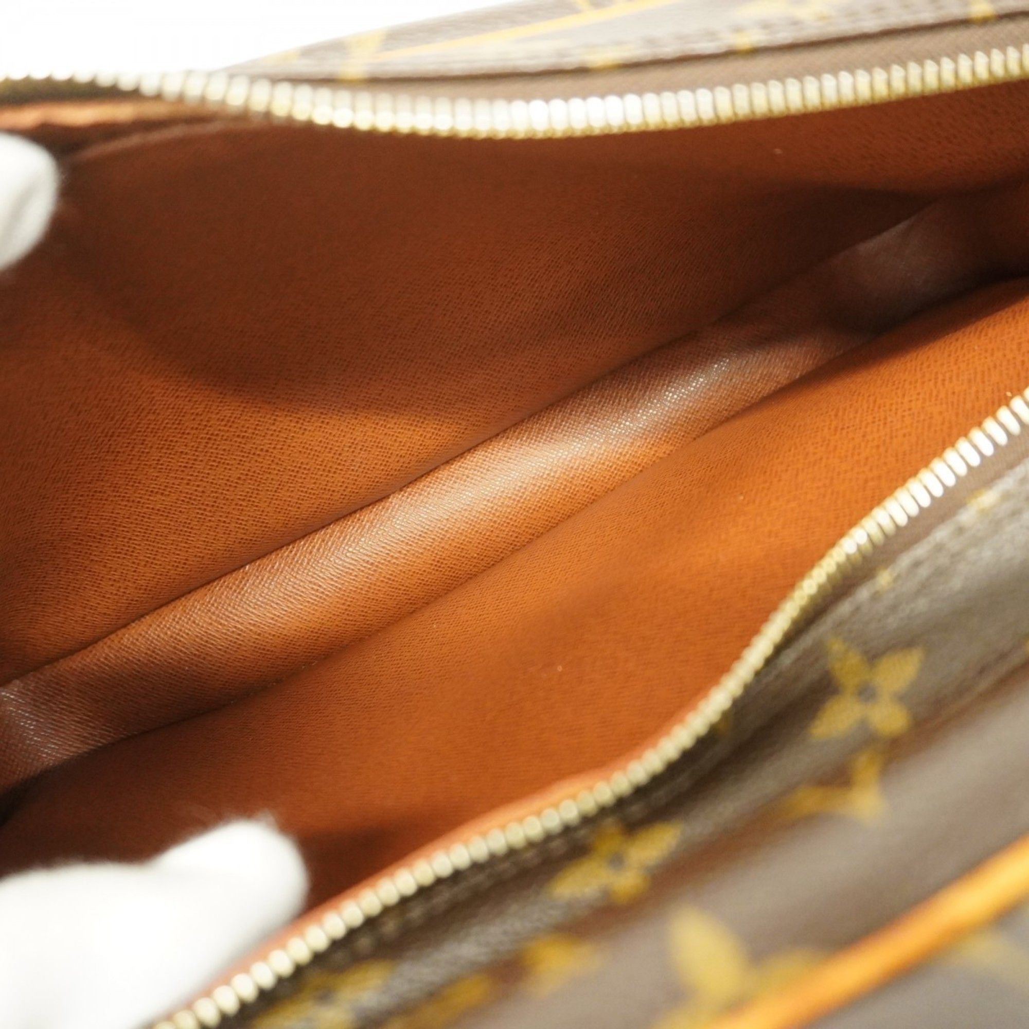 Louis Vuitton Louis Vuitton Nile shoulder Size ONE SIZE - 14 Thumbnail
