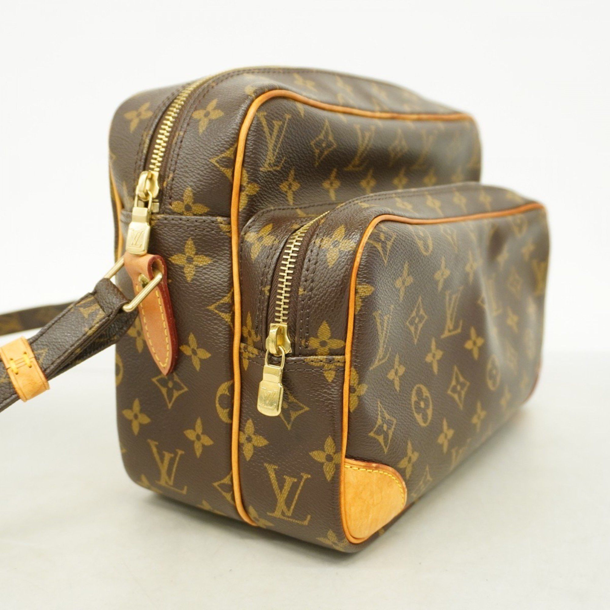 Louis Vuitton Louis Vuitton Nile shoulder Size ONE SIZE - 3 Thumbnail