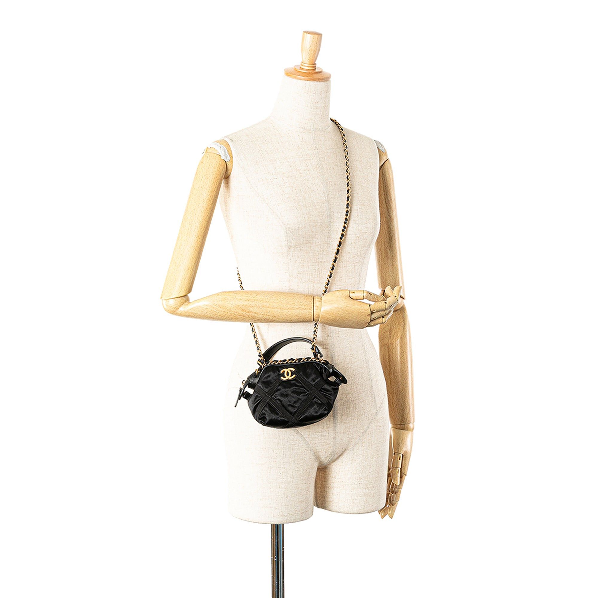 Chanel Chanel Nylon Grosgrain Lifestyle Clutch with Chain Black Size ONE SIZE - 10 Thumbnail