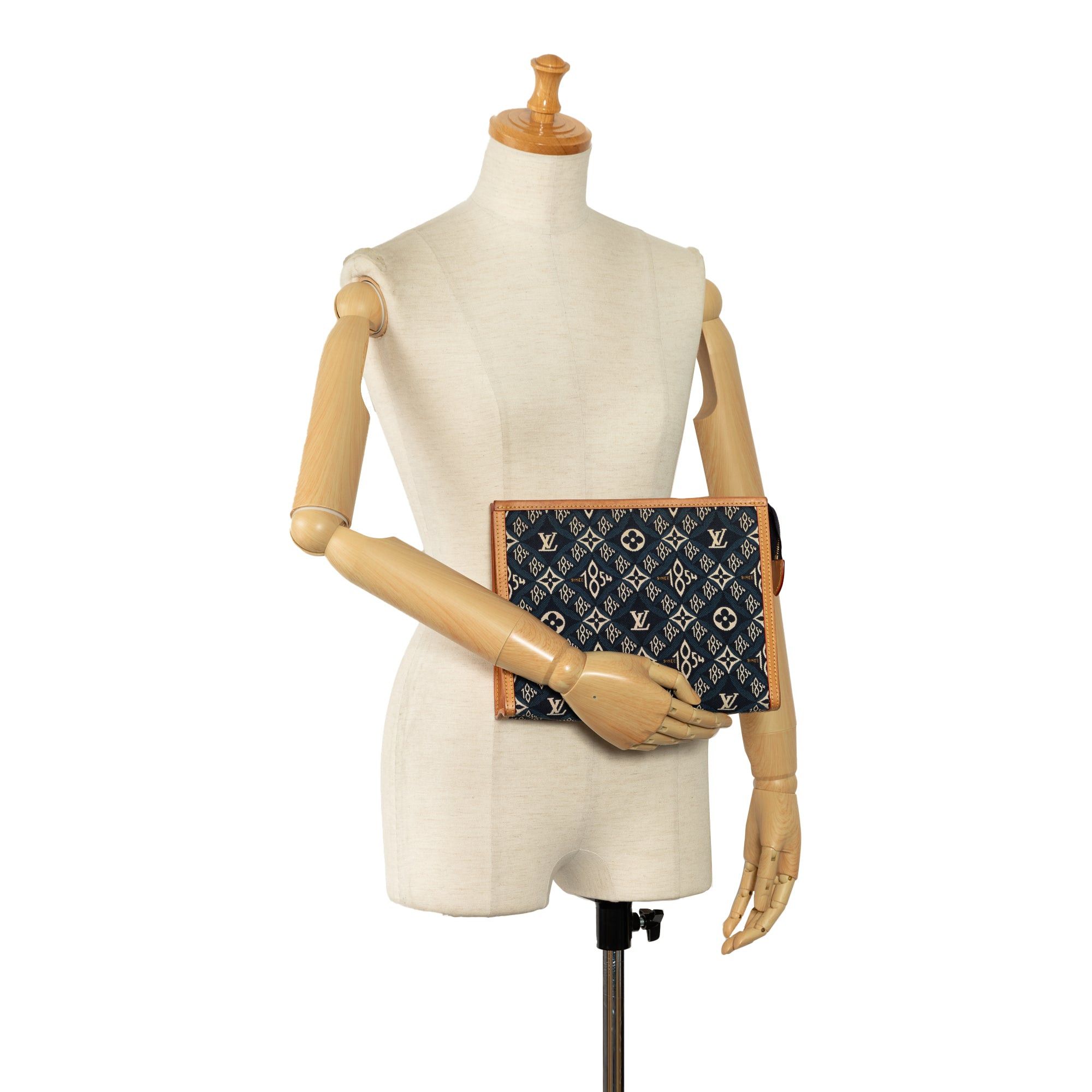Louis Vuitton Louis Vuitton Monogram Since 1854 Toiletry Pouch 26 Blue Size ONE SIZE - 12 Thumbnail