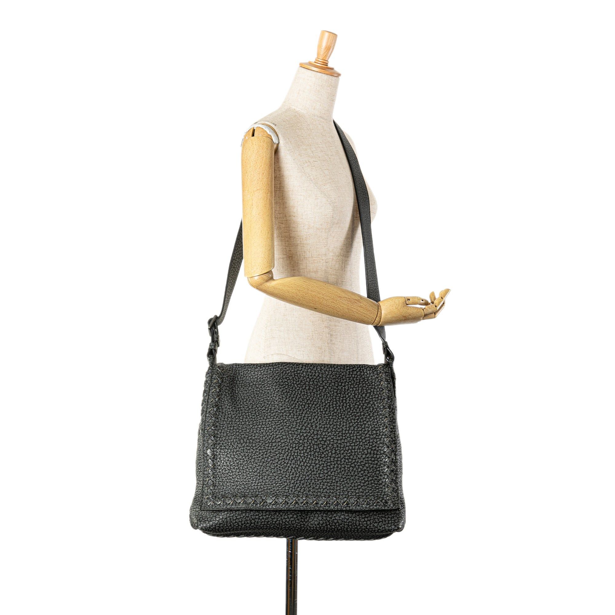 Bottega Veneta Bottega Veneta Calfskin Intrecciato Cervo Crossbody Black Size ONE SIZE - 8 Thumbnail