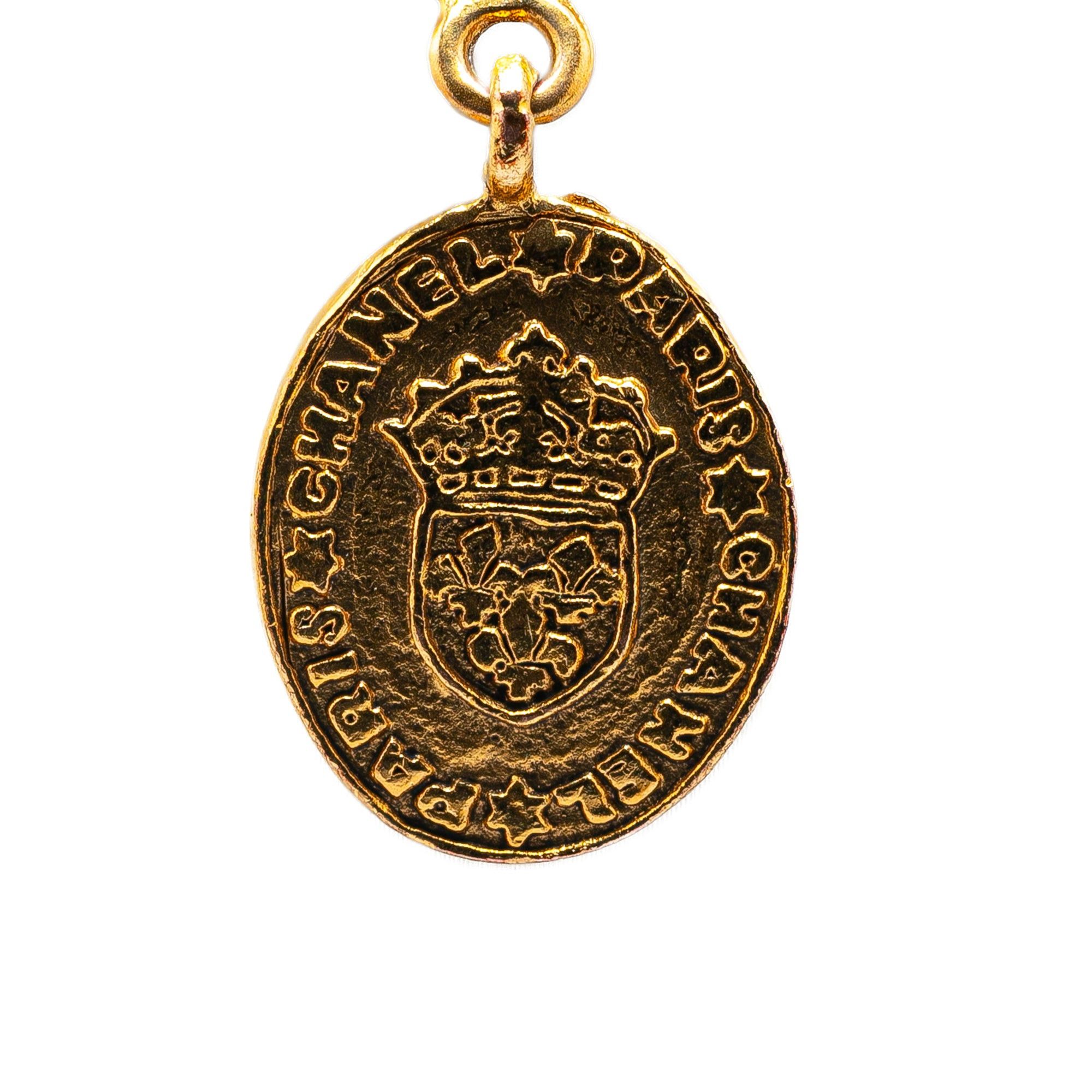 Chanel Chanel Gold Plated Gripoix and Faux Pearl Pendant Necklace Gold Size ONE SIZE - 2 Thumbnail