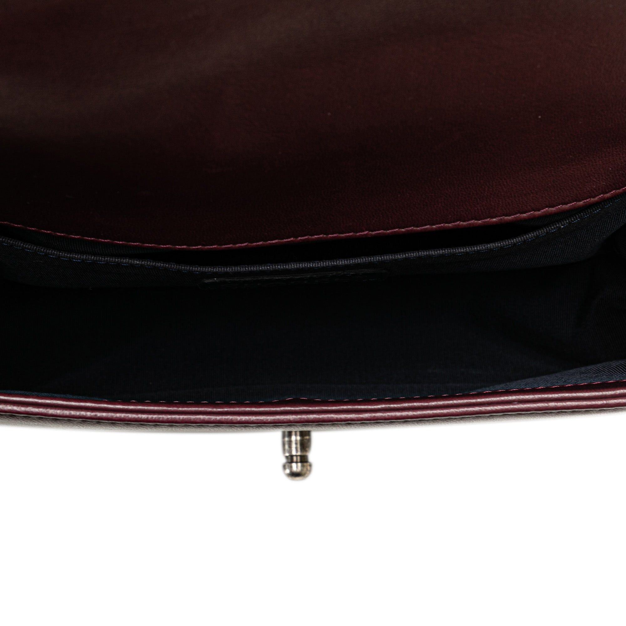 Chanel Chanel Medium Velvet and Tweed Boy Flap Red Size ONE SIZE - 4 Thumbnail