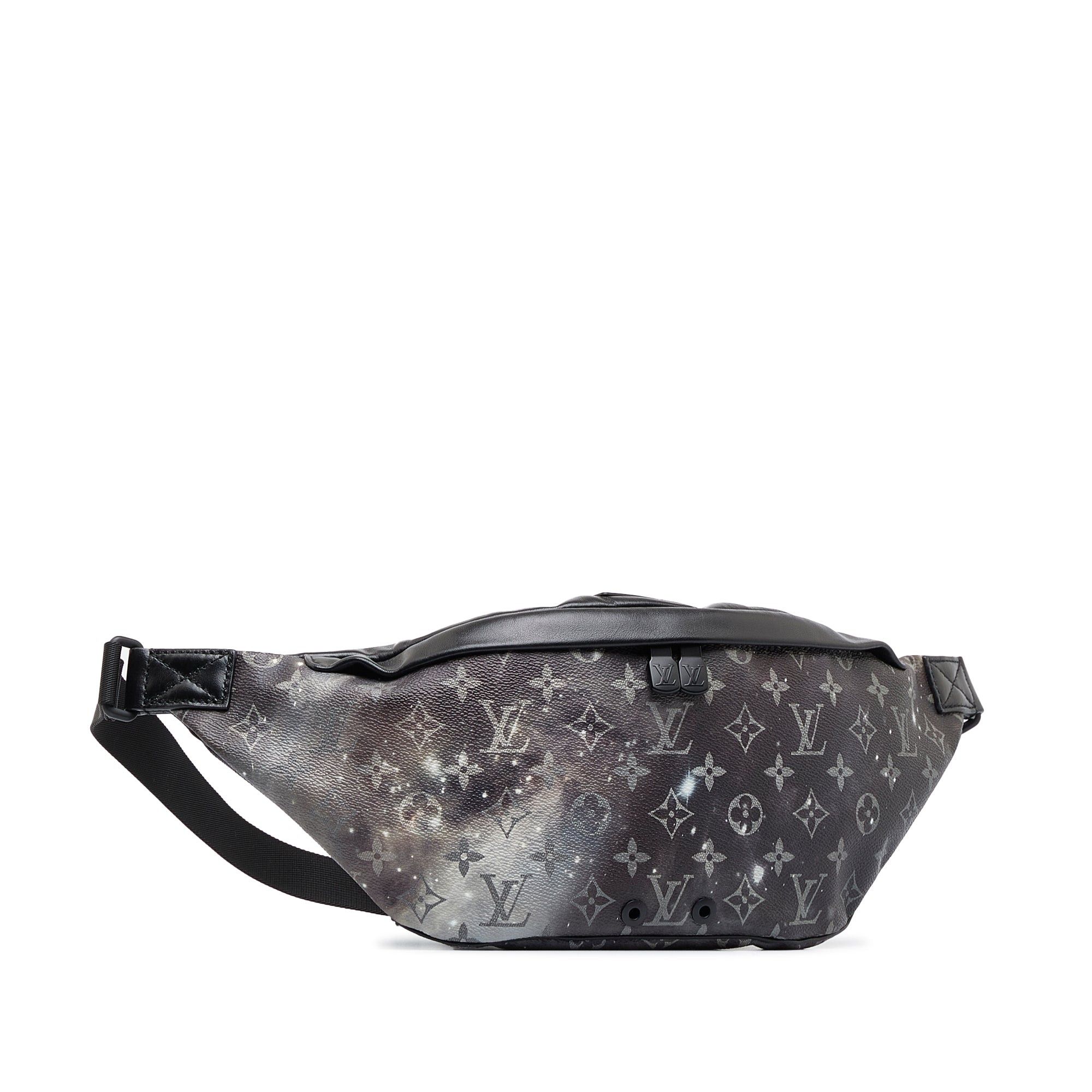 Louis Vuitton Louis Vuitton Monogram Galaxy Discovery Bumbag Black Size ONE SIZE - 2 Thumbnail