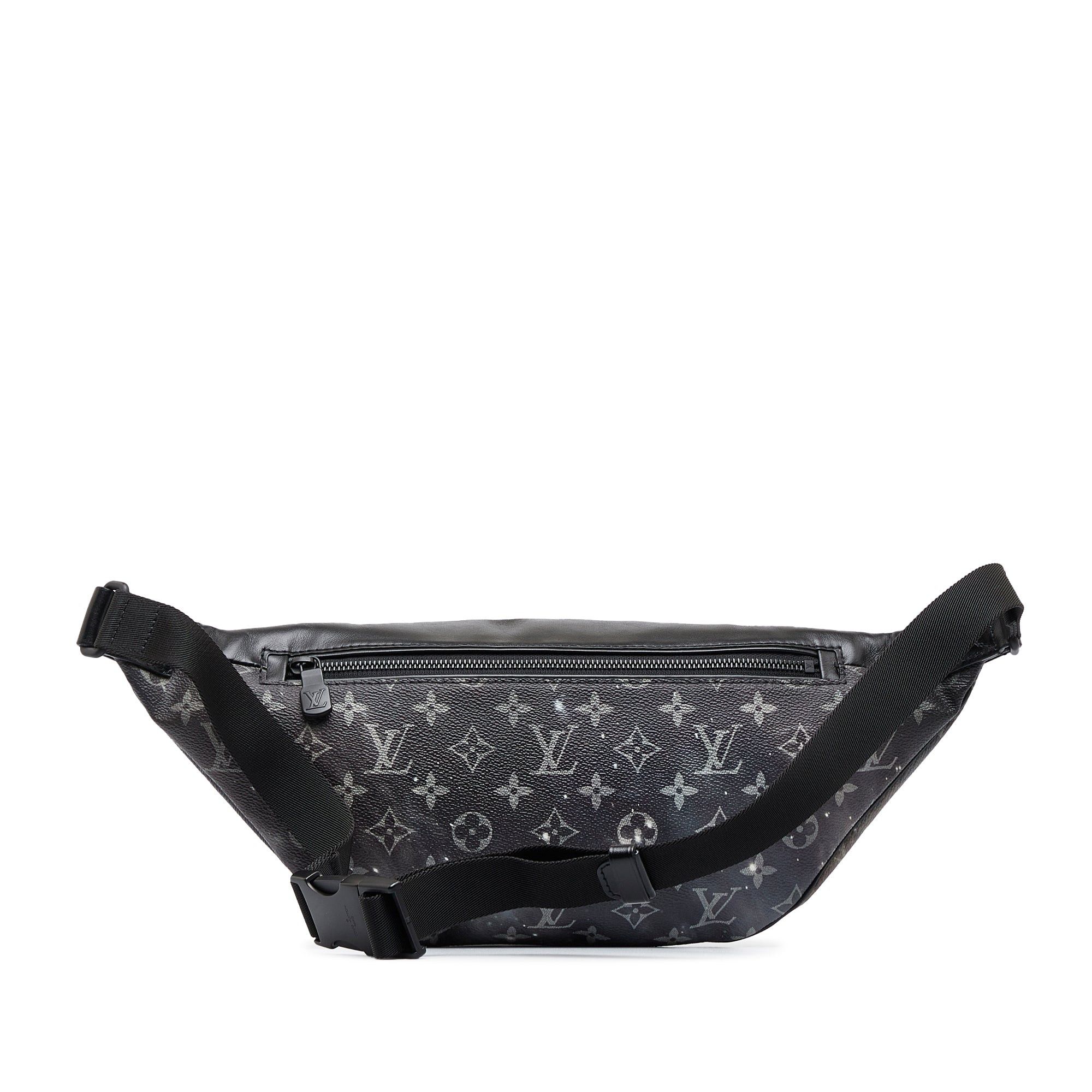 Louis Vuitton Louis Vuitton Monogram Galaxy Discovery Bumbag Black Size ONE SIZE - 3 Thumbnail