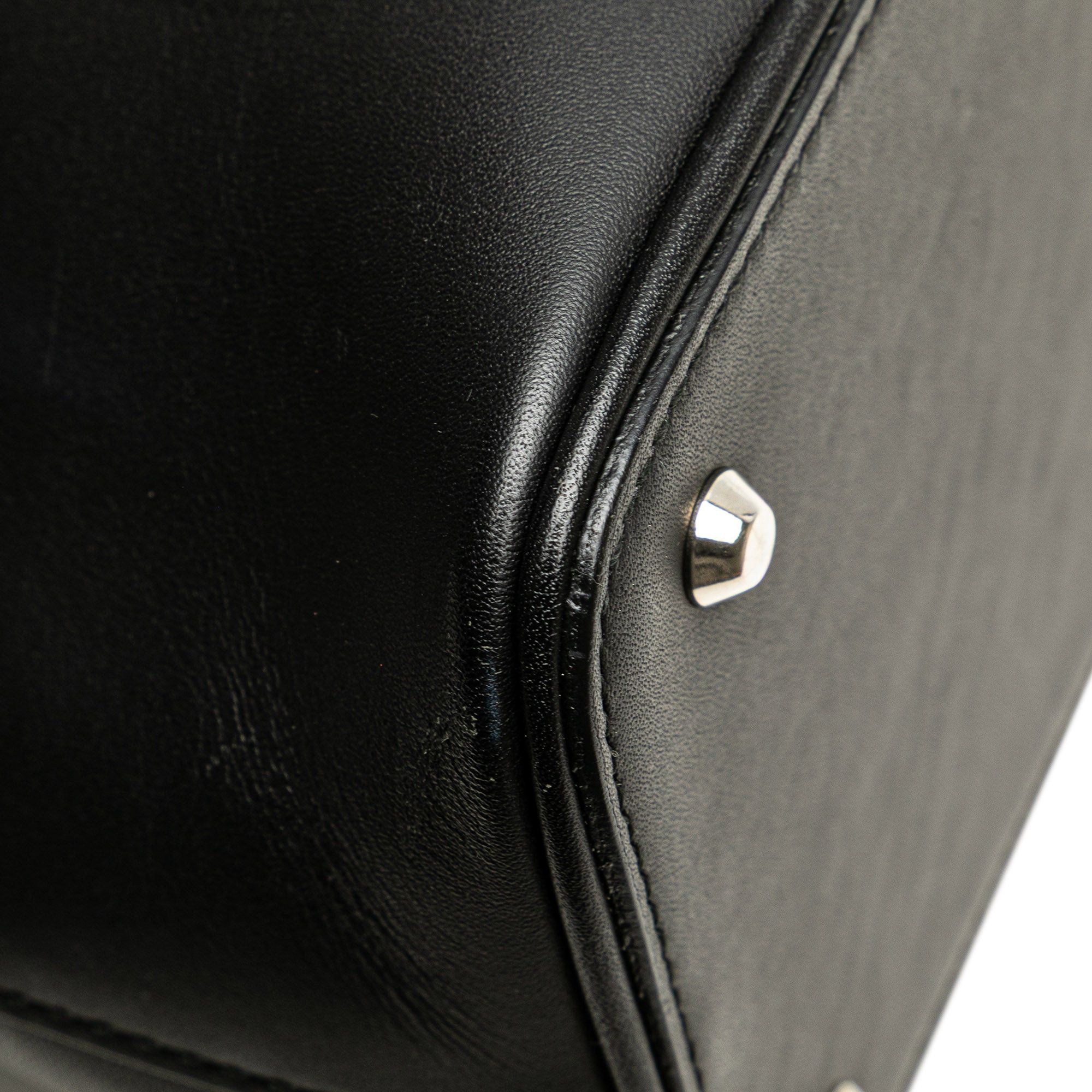 Burberry Burberry Leather Dome Handbag Black Size ONE SIZE - 8 Thumbnail