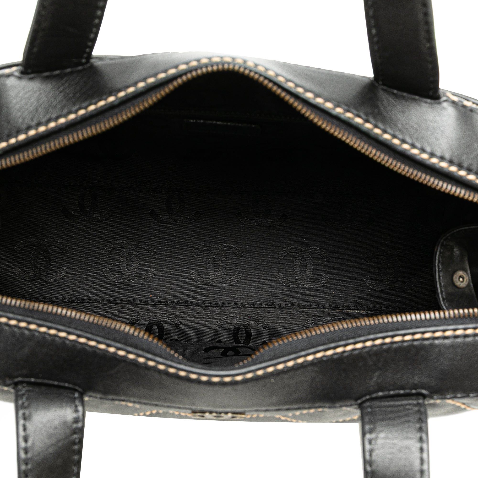 Chanel Chanel CC Wild Stitch Lambskin Handbag Black Size ONE SIZE - 4 Thumbnail