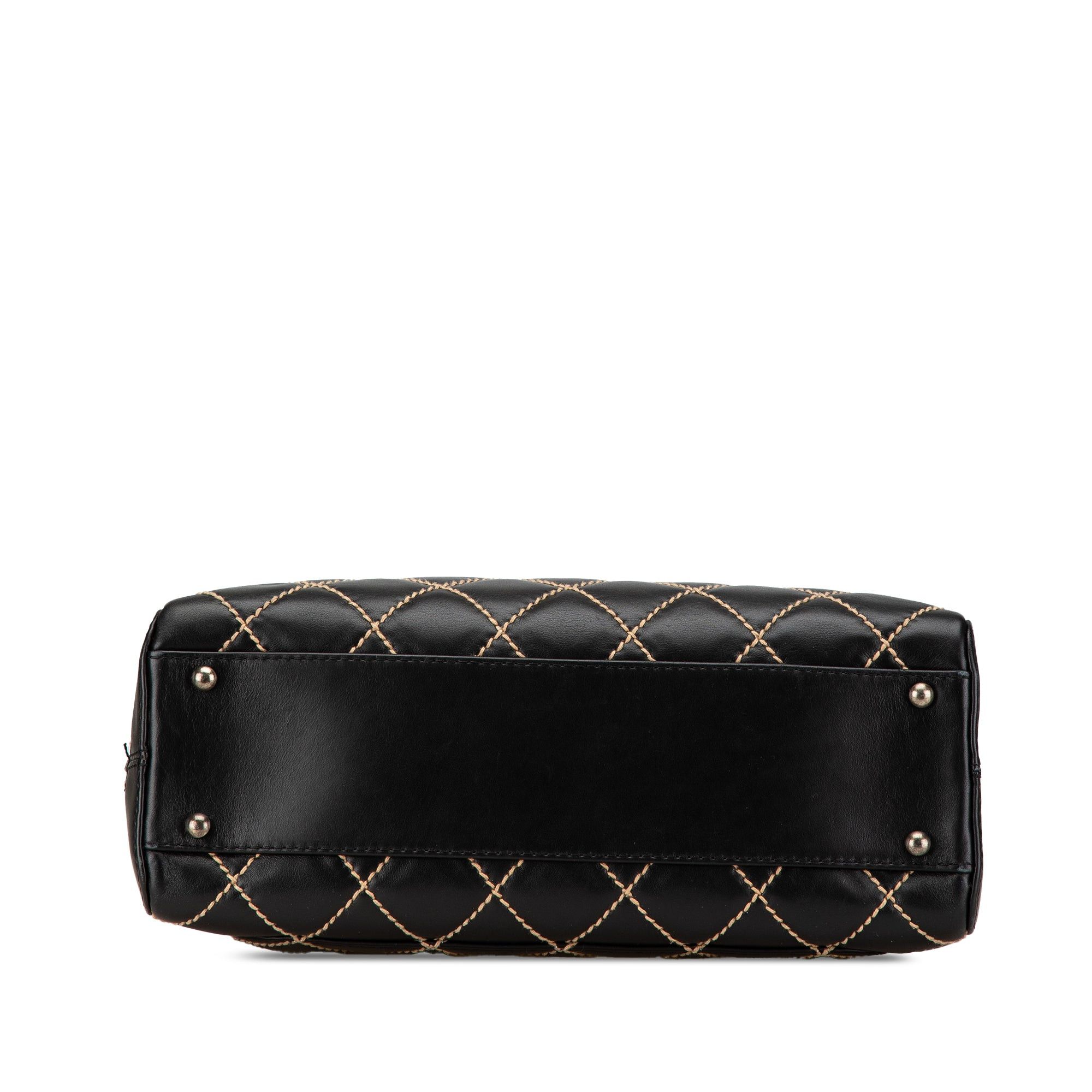 Chanel Chanel CC Wild Stitch Lambskin Handbag Black Size ONE SIZE - 3 Thumbnail