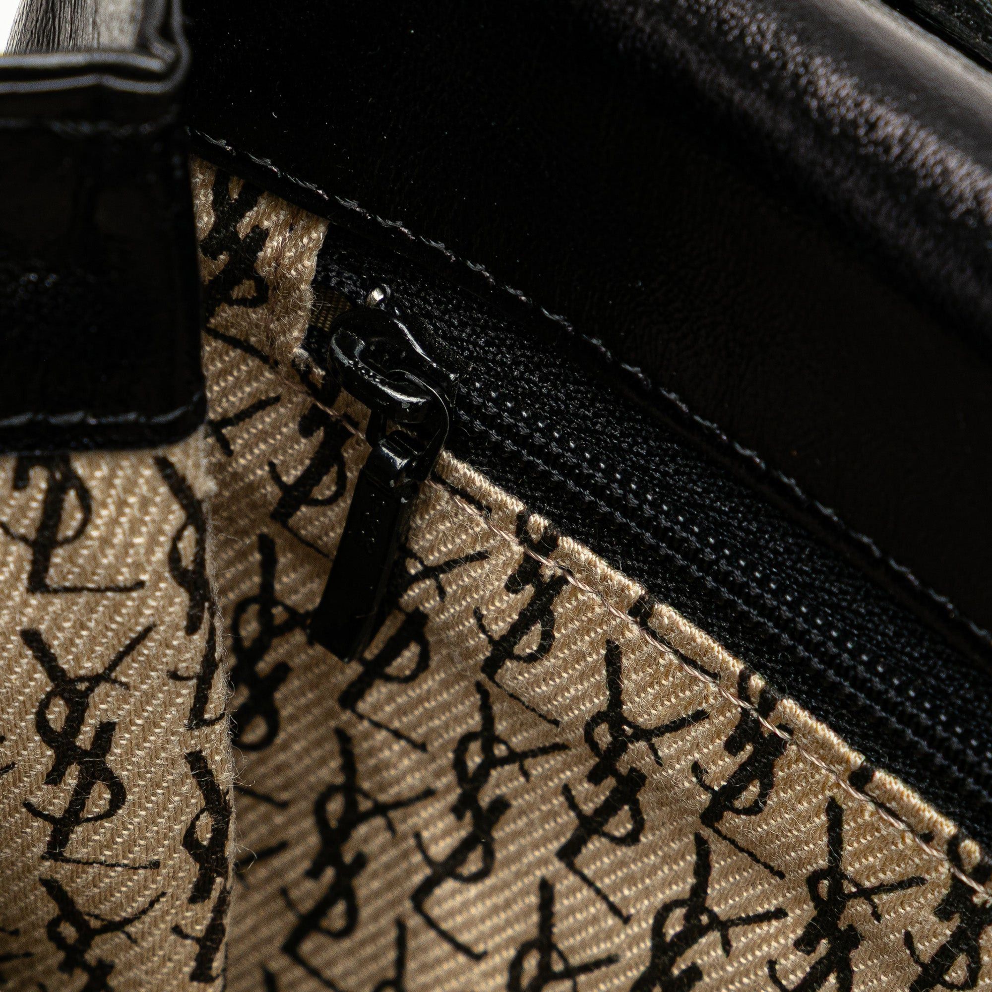 Yves Saint Laurent Yves Saint Laurent Leather Shoulder Bag Black Size ONE SIZE - 7 Thumbnail