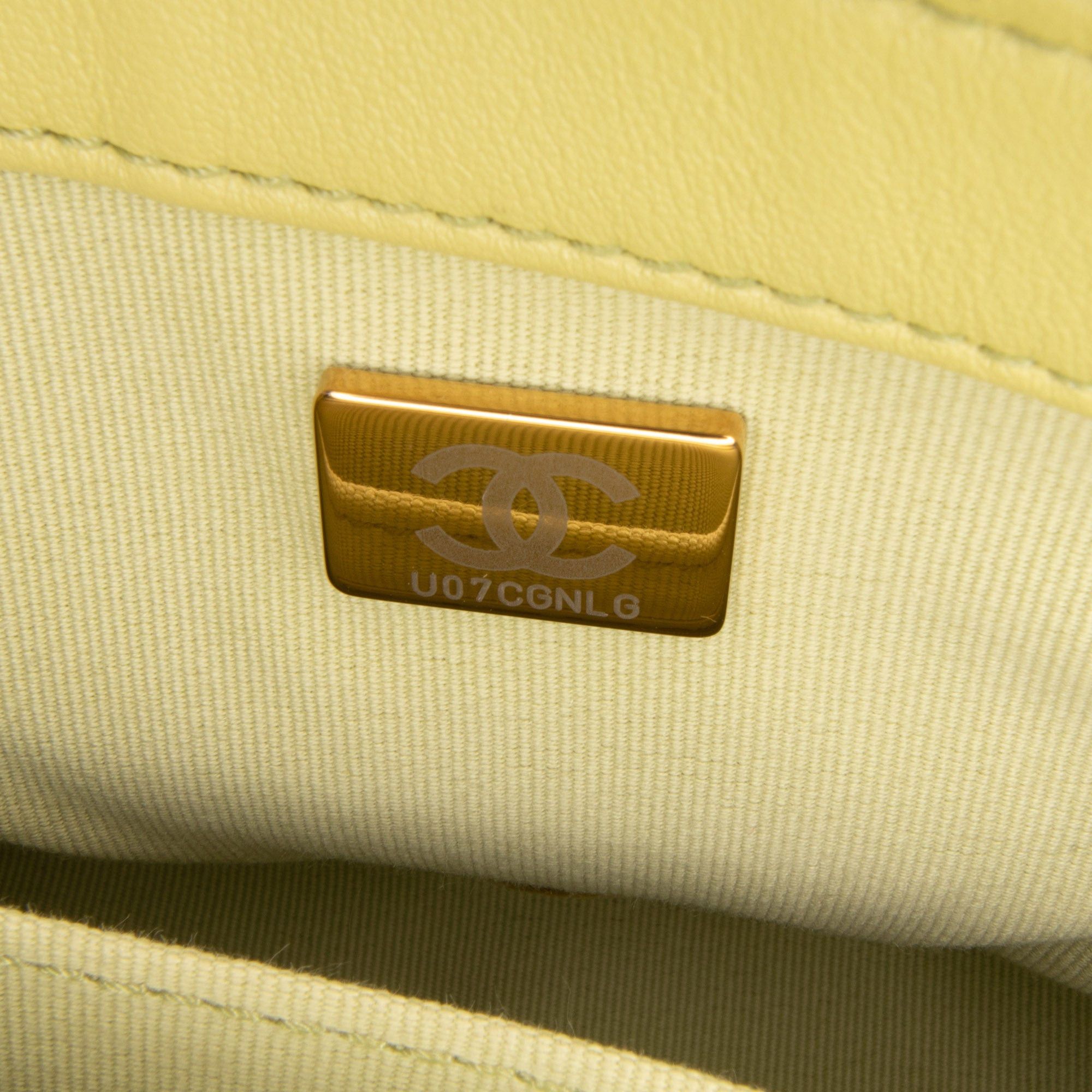 Chanel Chanel Mini Quilted Lambskin Oval Logo Chain Top Handle Flap Green Size ONE SIZE - 5 Thumbnail