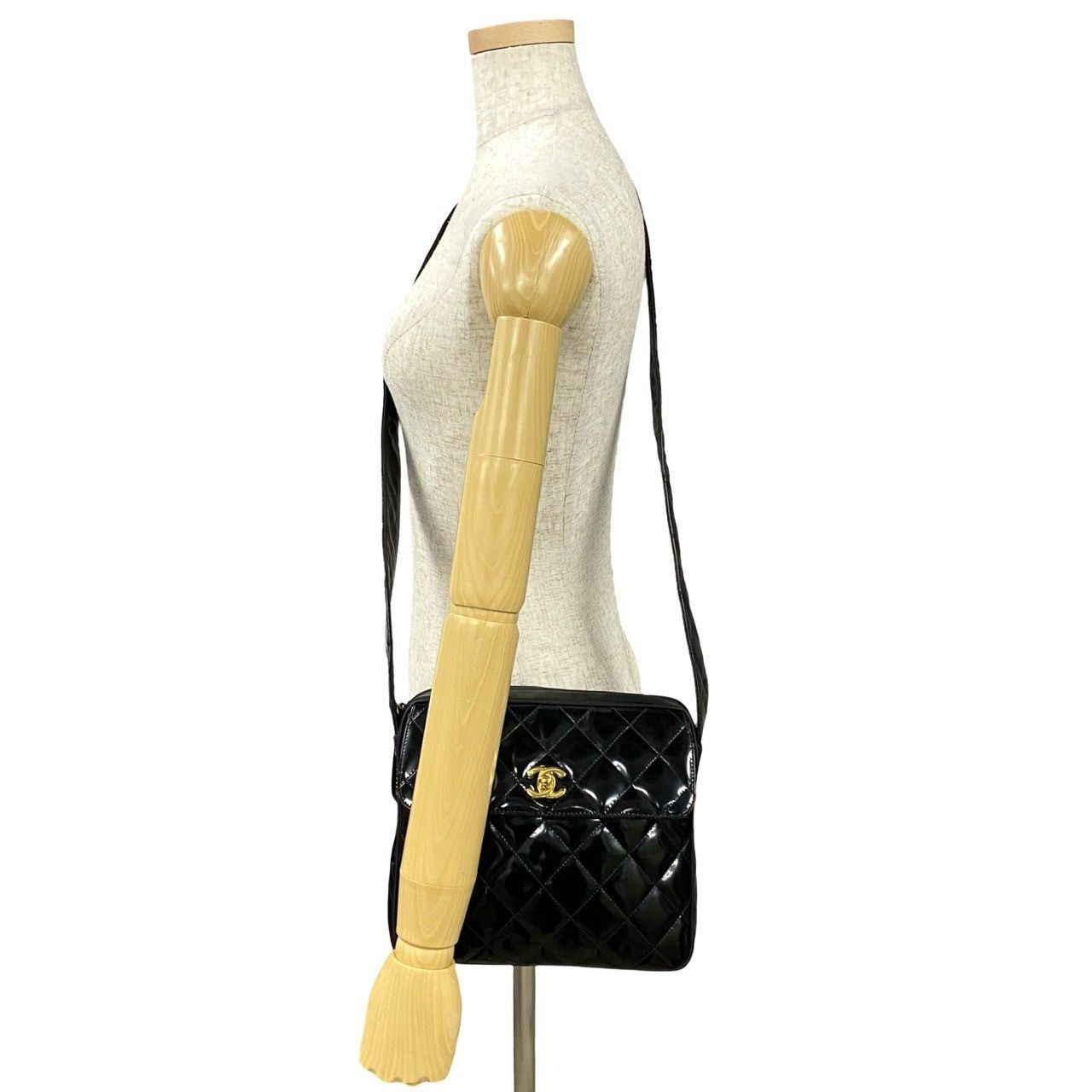 Chanel Chanel Shoulder Bag Black Leather Size ONE SIZE - 2 Thumbnail